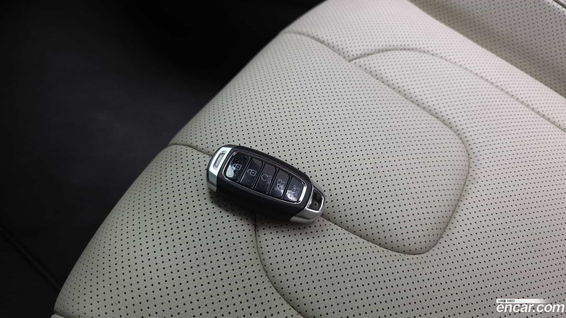 AVANTE Hyundai 2022.3-INNER-036