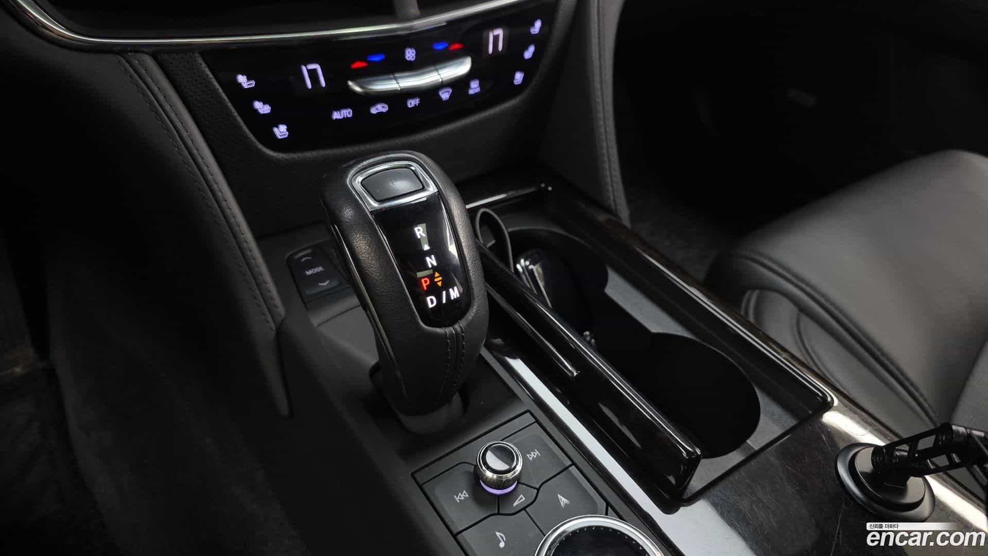 CT6 Cadillac 2019.4-INNER-009