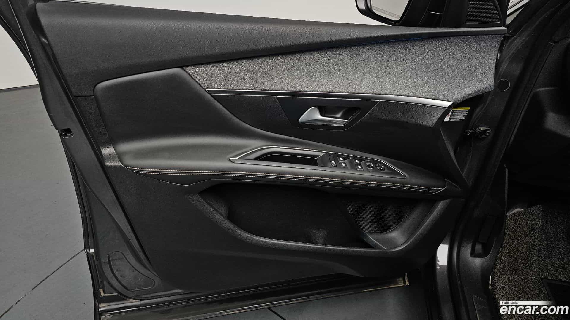 3008 Peugeot 2020.1-INNER-034