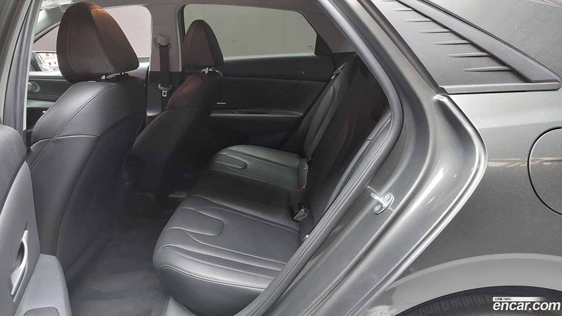 AVANTE Hyundai 2022.6-OPTION-015