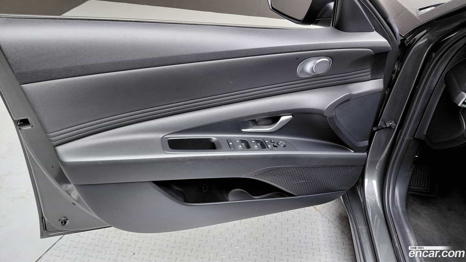 AVANTE Hyundai 2022.6-INNER-035