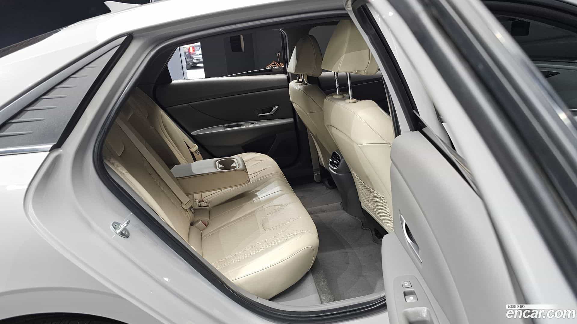 AVANTE Hyundai 2023.1-OPTION-015