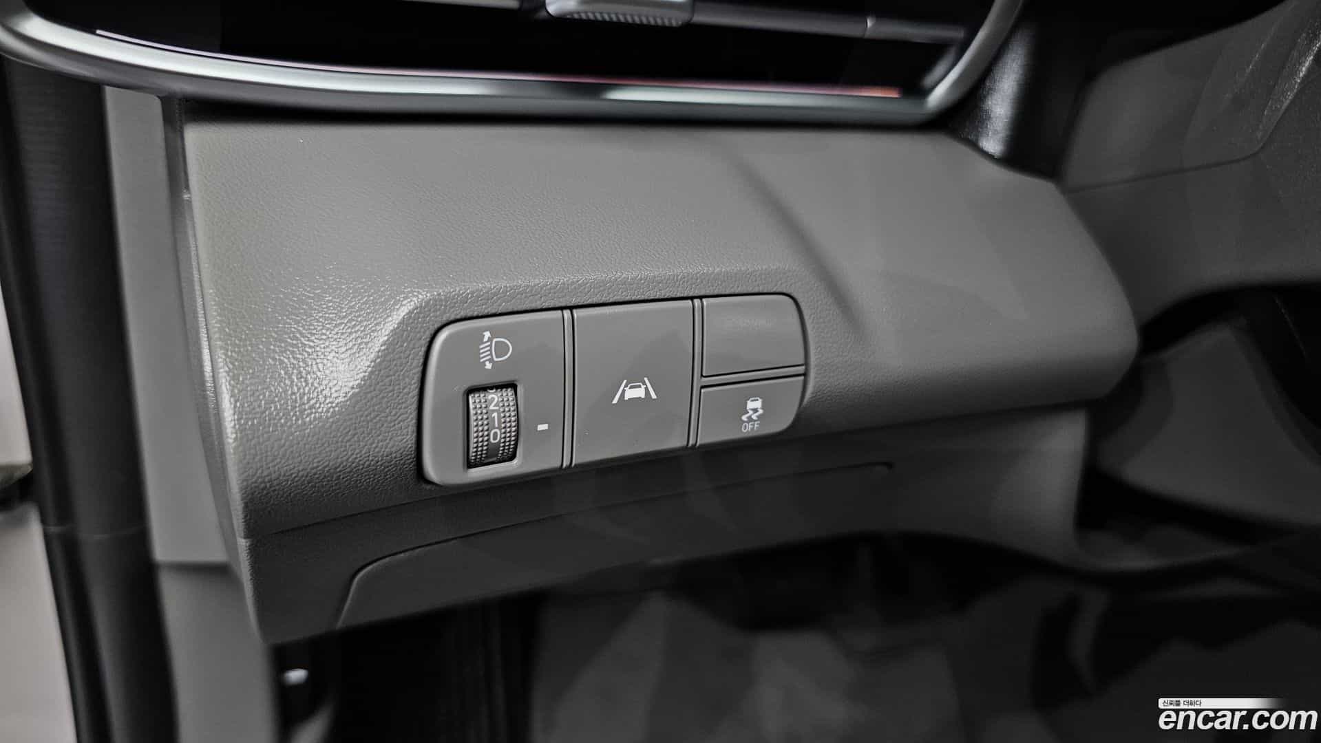AVANTE Hyundai 2023.1-OPTION-018