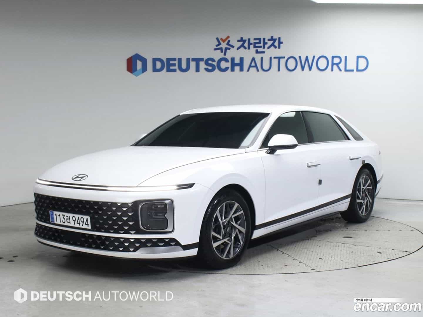 Grandeur Hyundai 2023.8-OUTER-001