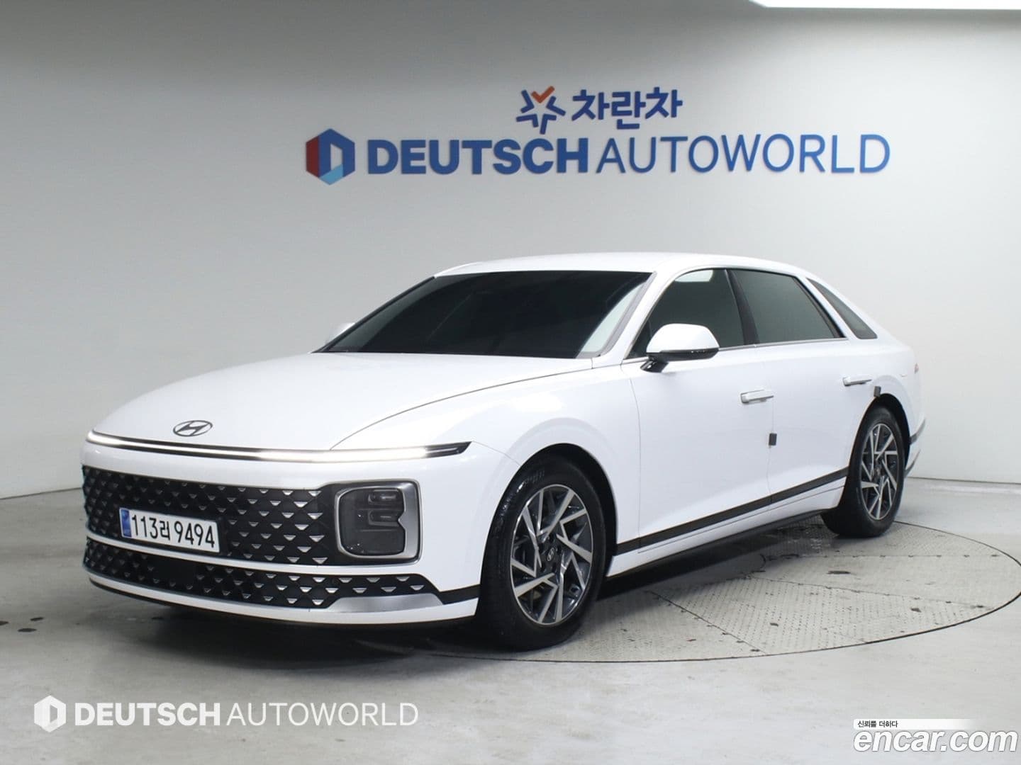 Main__Slider__Photo:Grandeur Hyundai 2023.8-0