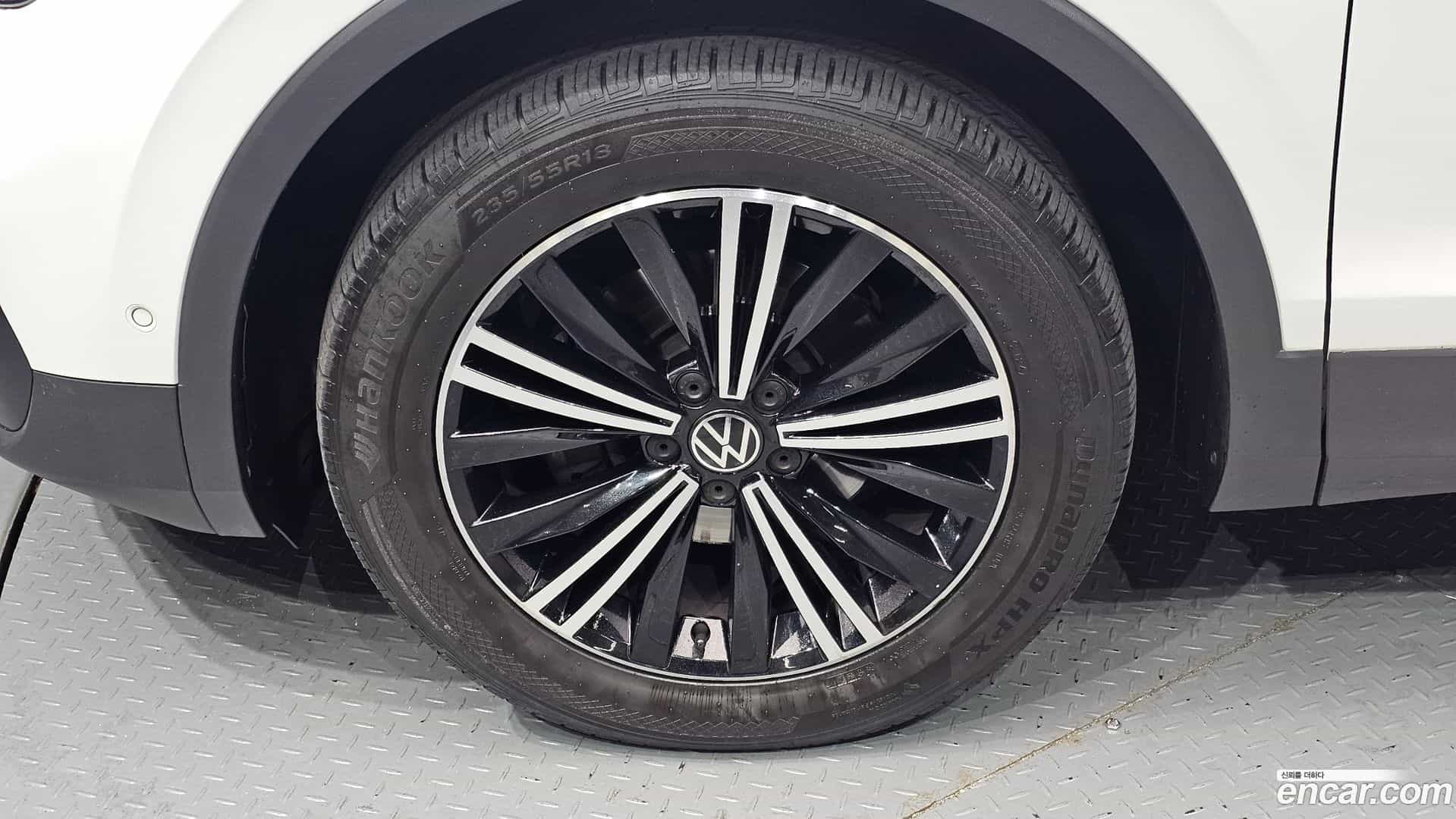 Tiguan Volkswagen 2021.10-OUTER-005
