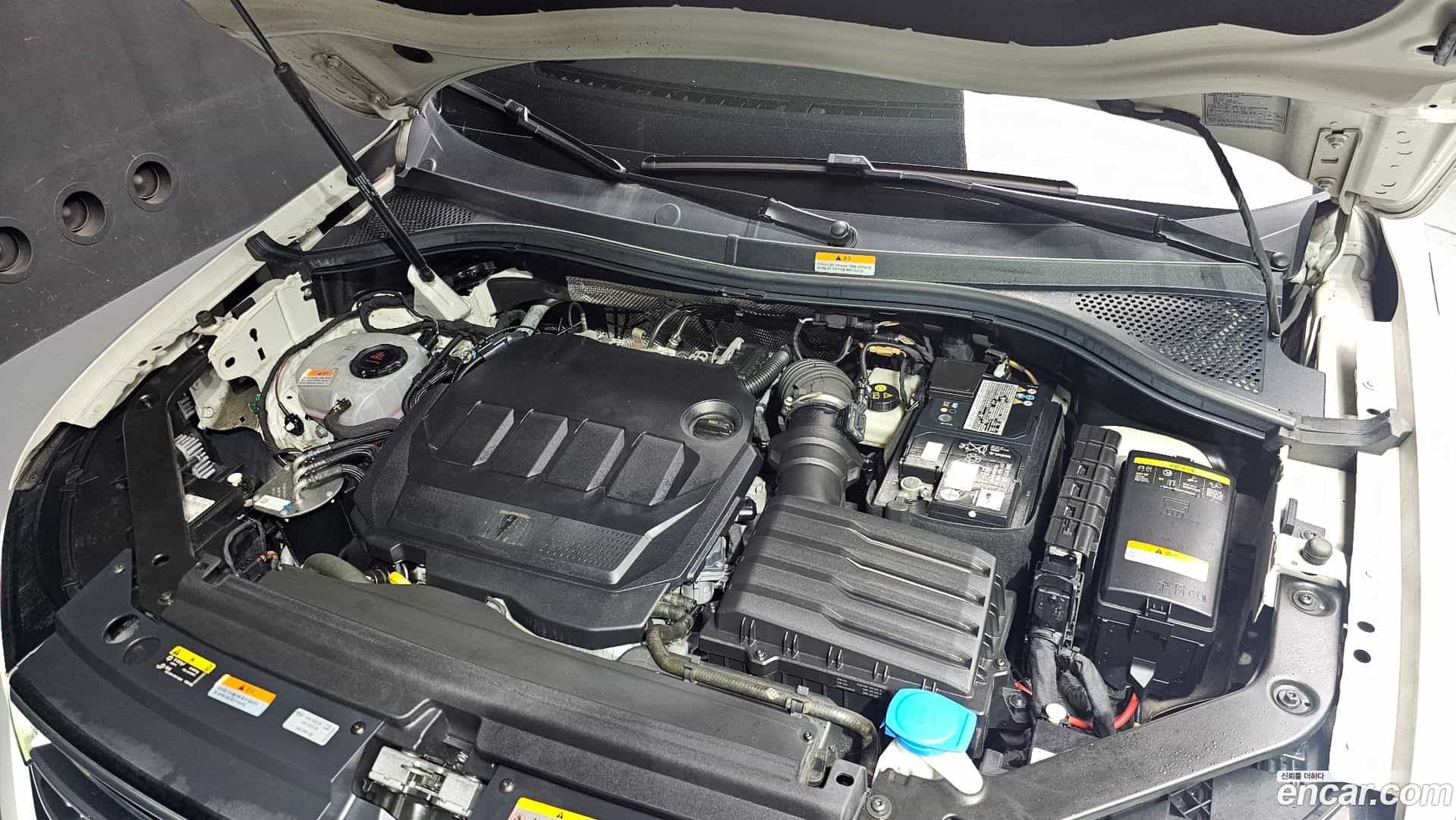 Tiguan Volkswagen 2021.10-OUTER-006