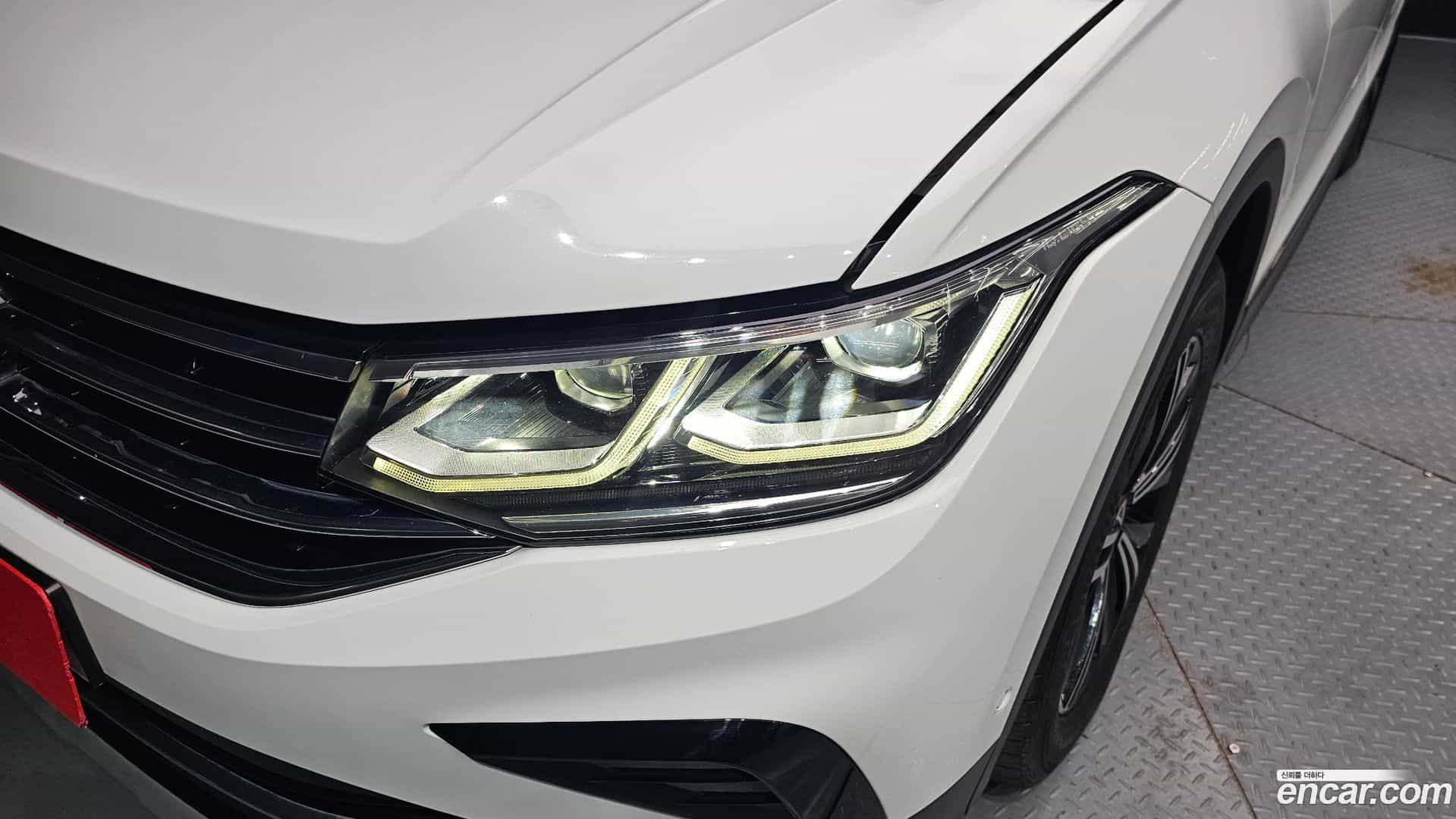 Tiguan Volkswagen 2021.10-OUTER-032