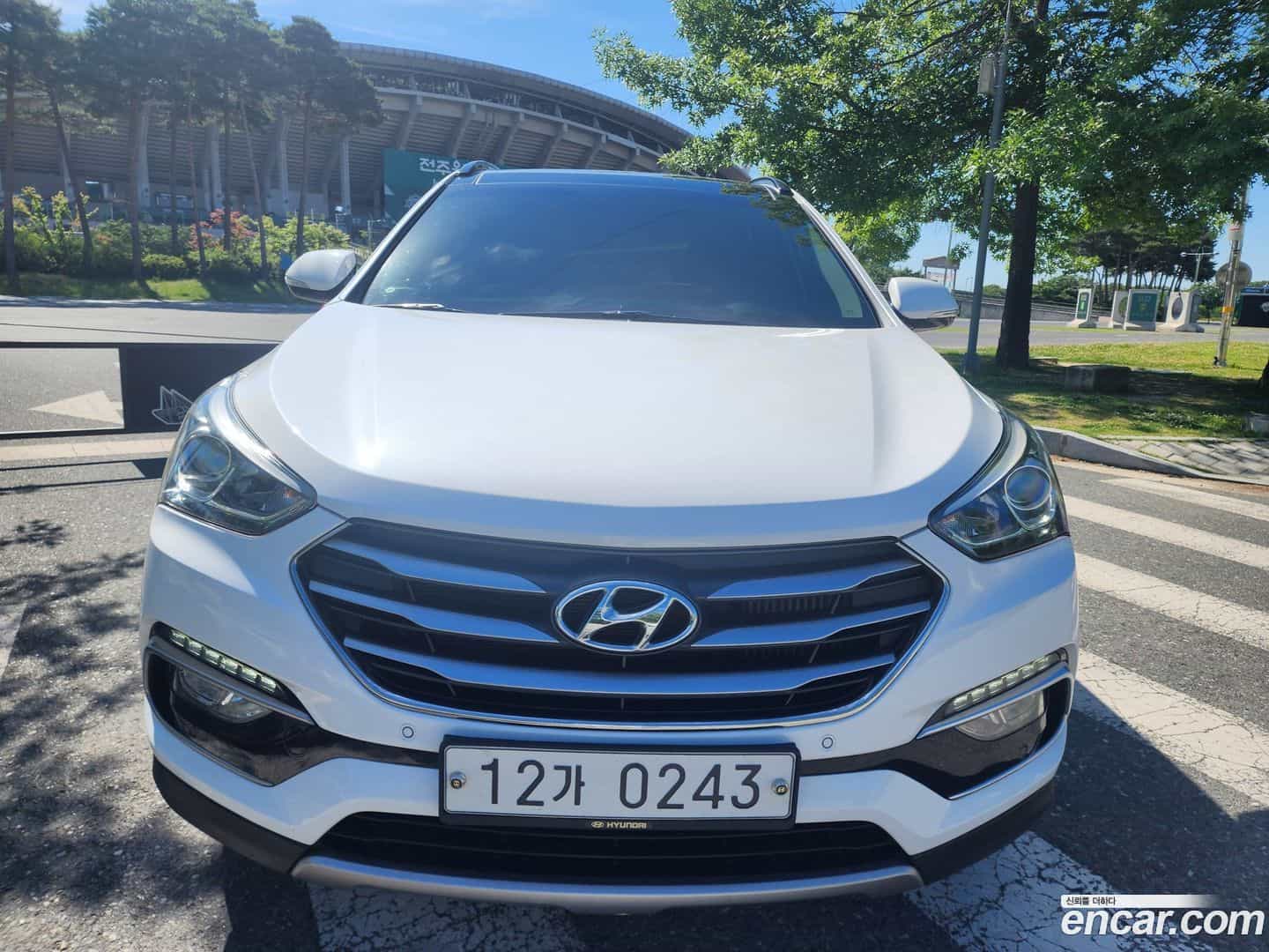 Santafe Hyundai 2016.4-OUTER-003