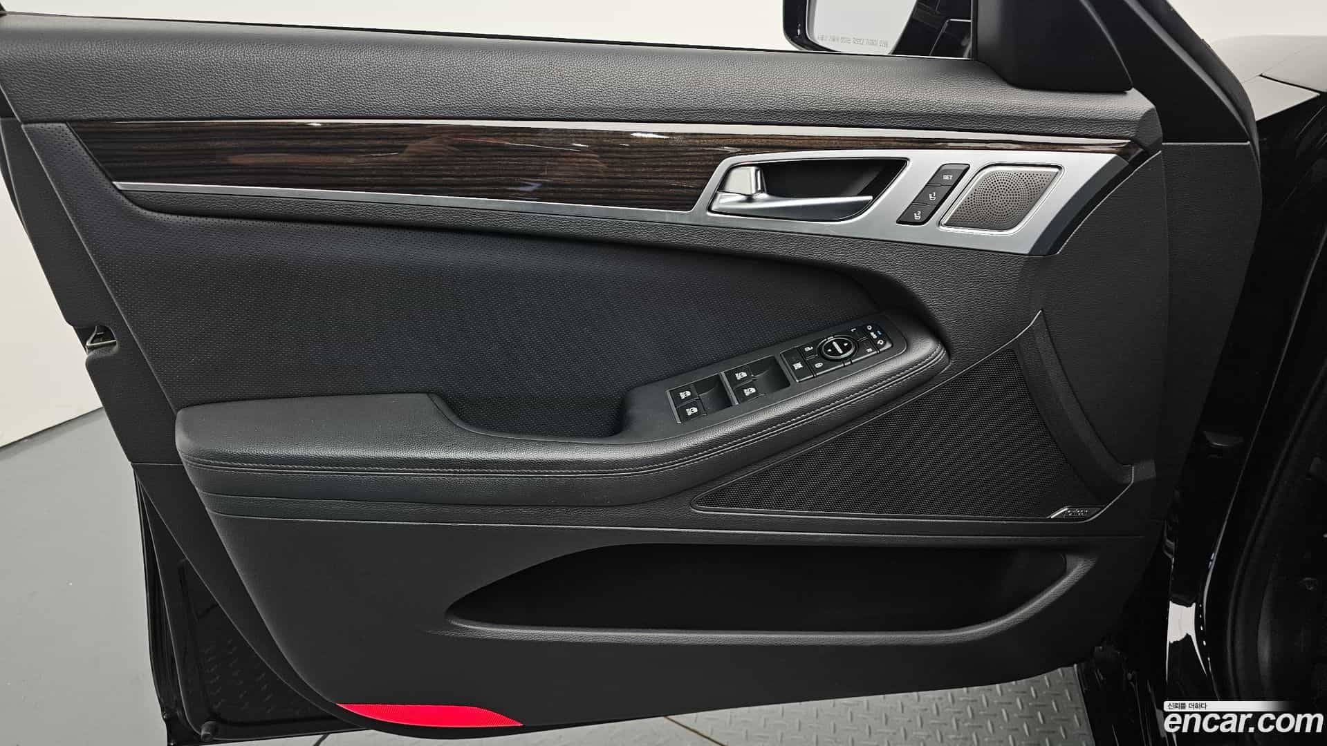 G80 Genesis 2018.6-INNER-034