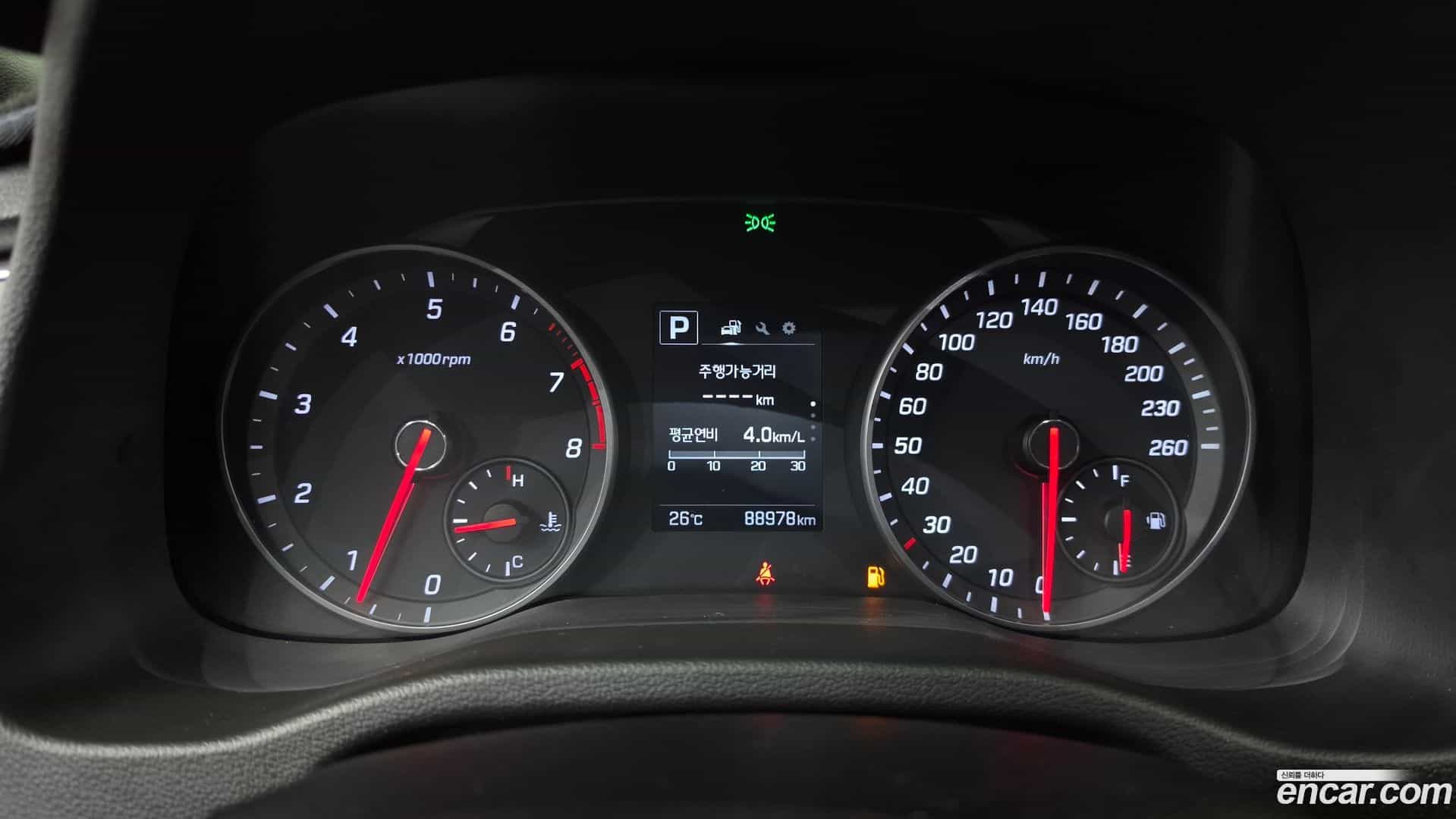 AVANTE Hyundai 2018.10-INNER-008