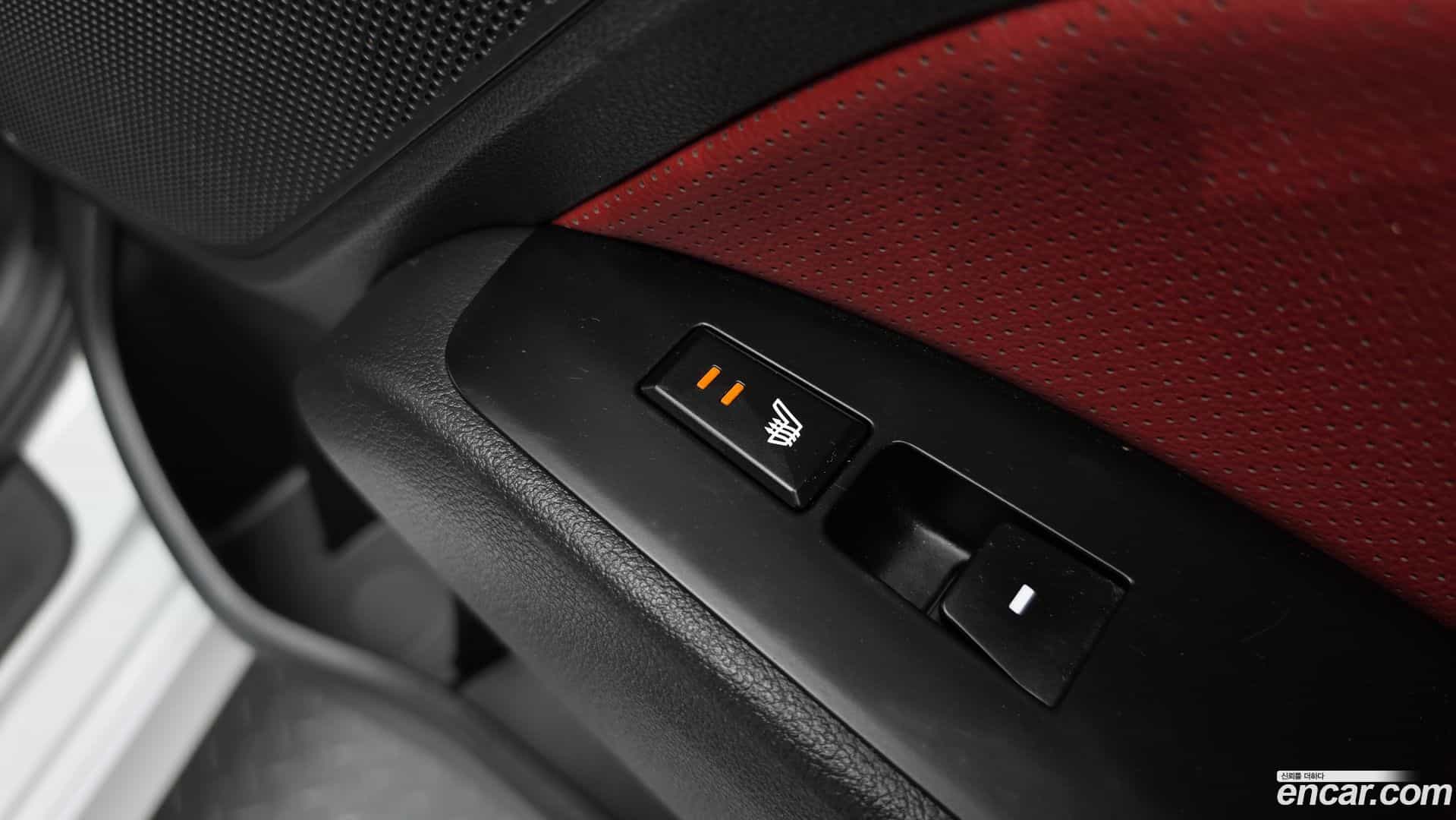 AVANTE Hyundai 2018.10-OPTION-023