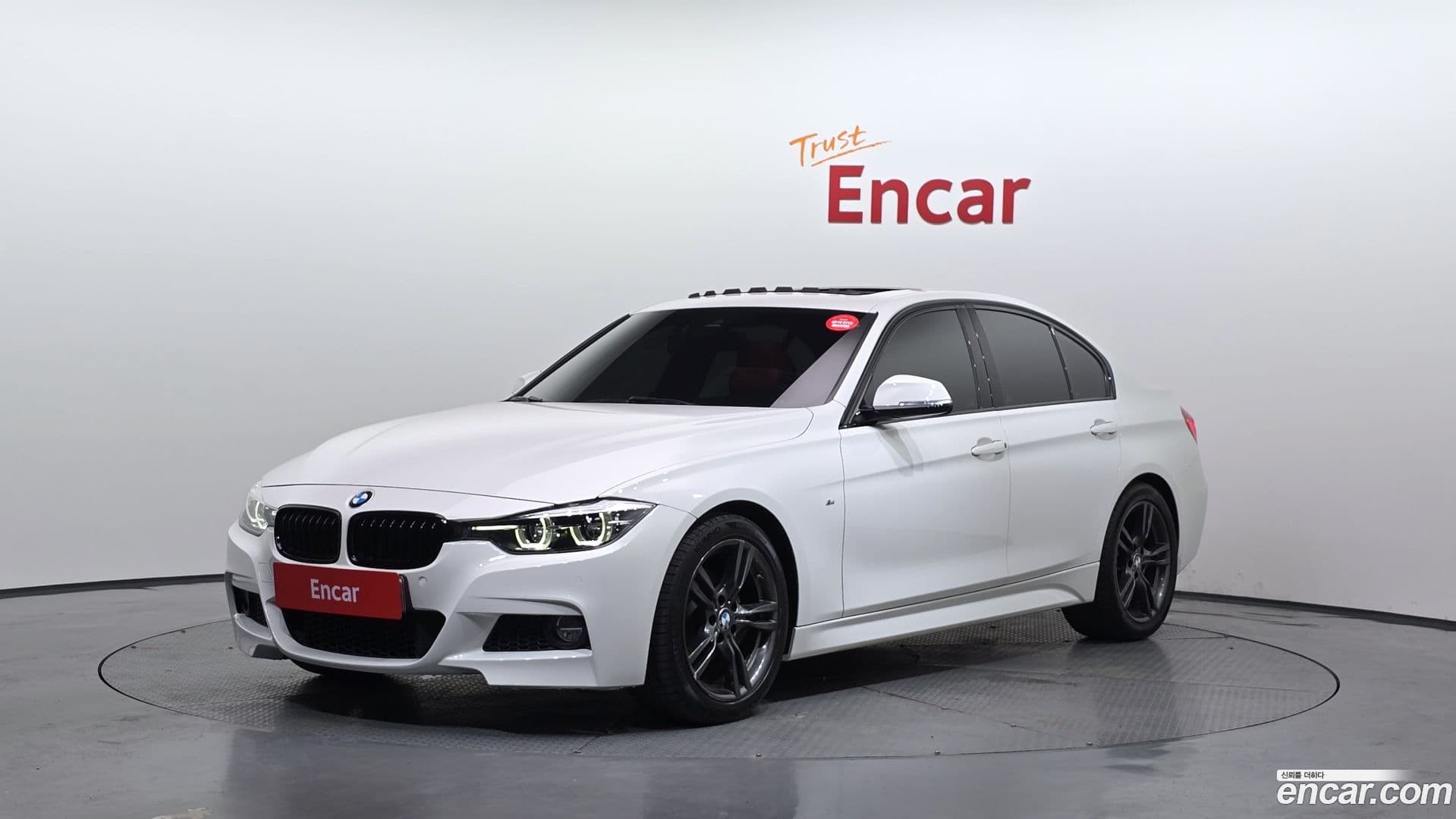 Main__Slider__Photo:3-Series BMW 2018.11-0