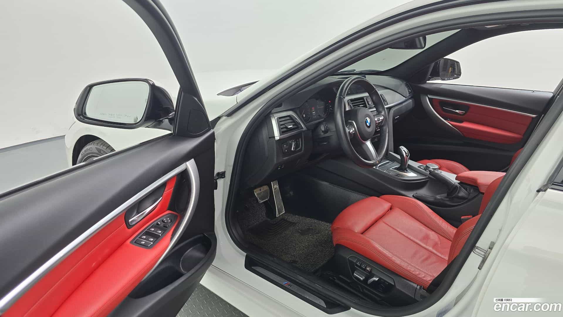 3-Series BMW 2018.11-INNER-010