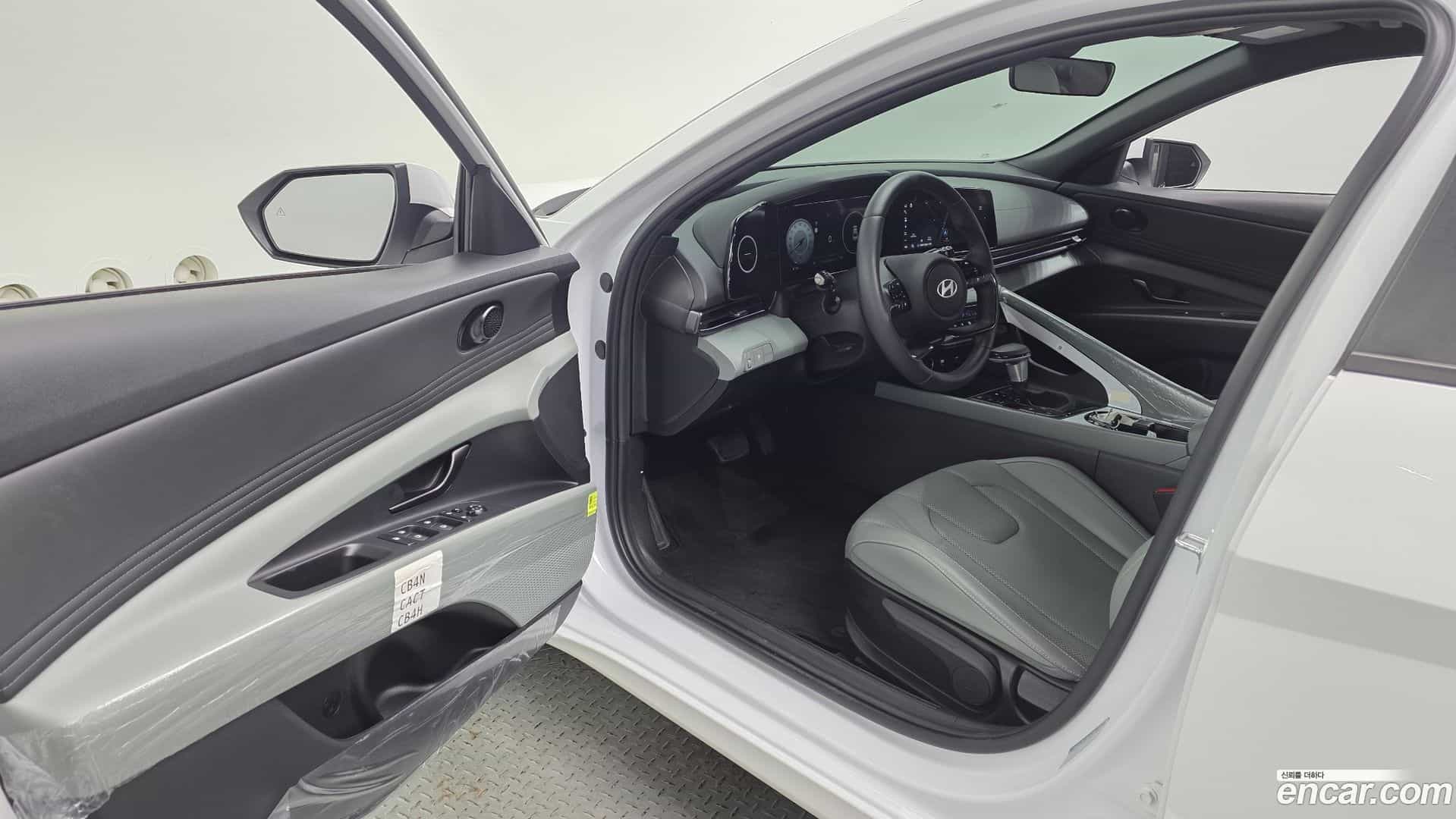 AVANTE Hyundai 2023.5-INNER-010