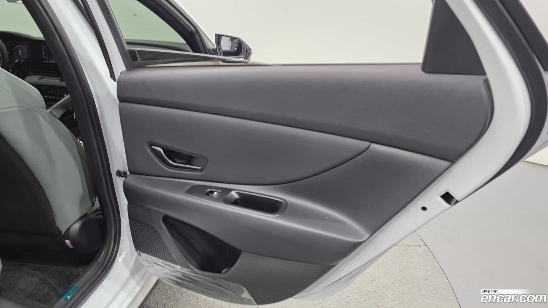 AVANTE Hyundai 2023.5-INNER-035