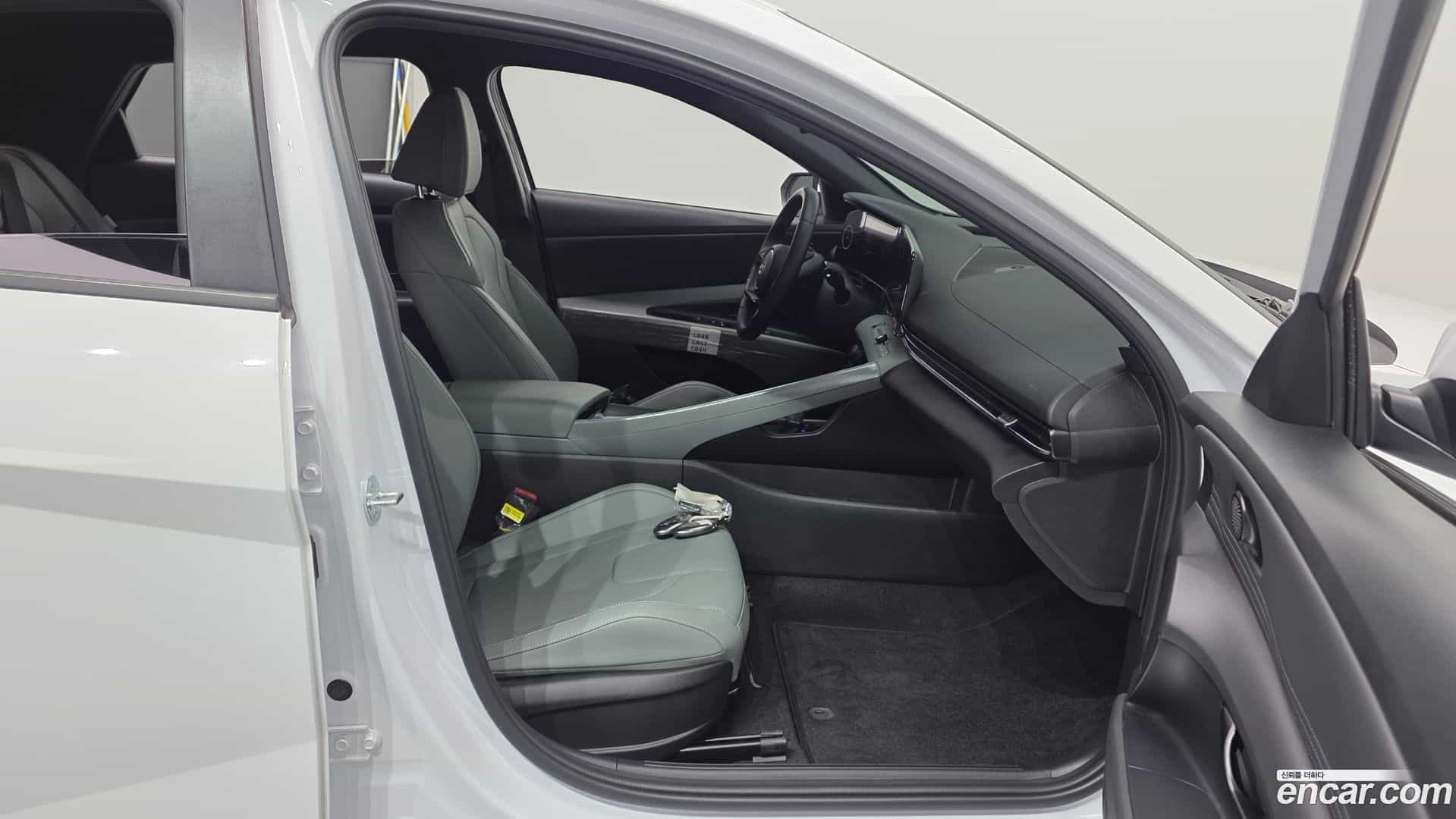 AVANTE Hyundai 2023.5-INNER-036