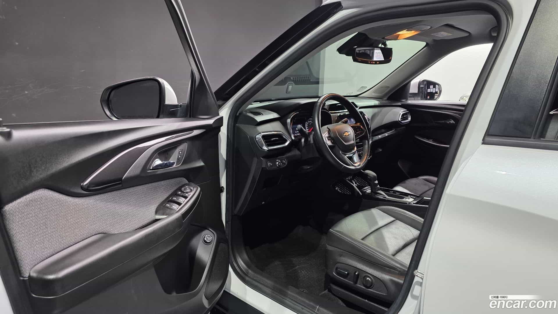 Trailblazer Chevrolet 2021.8-INNER-010
