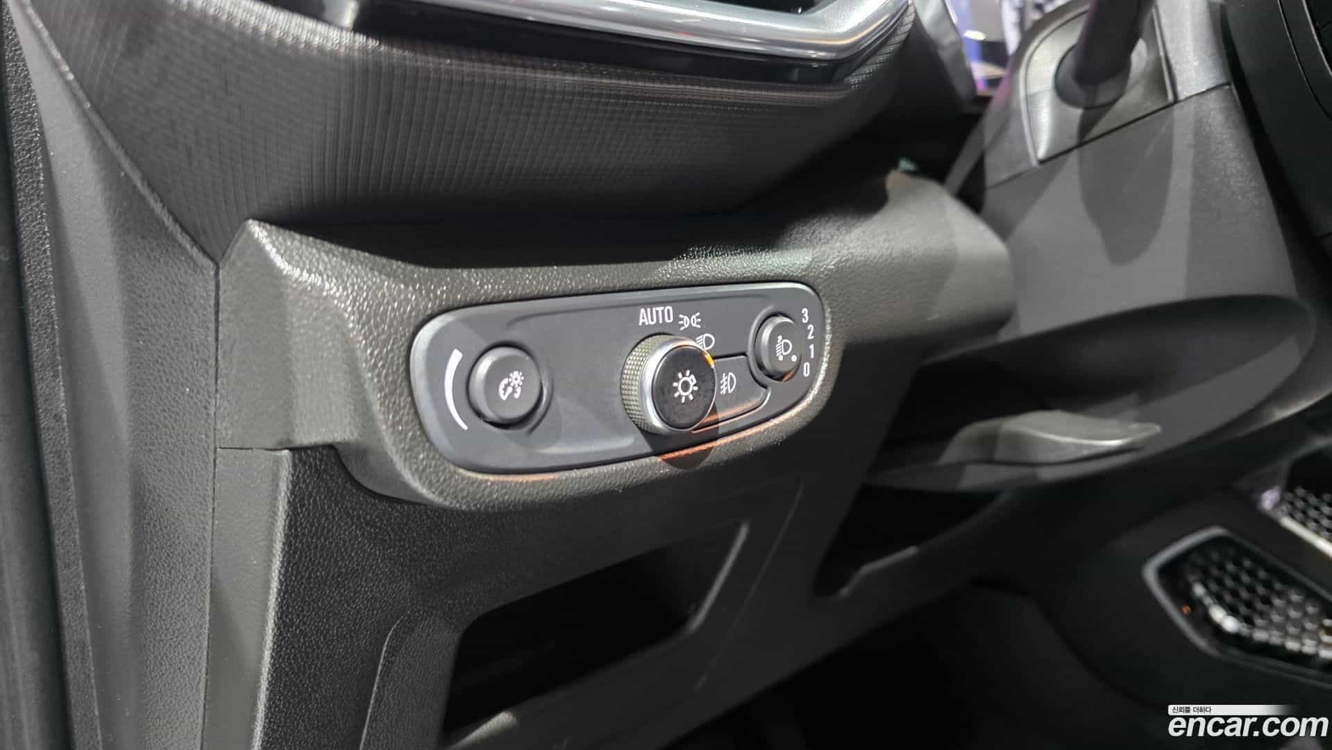 Trailblazer Chevrolet 2021.8-OPTION-016