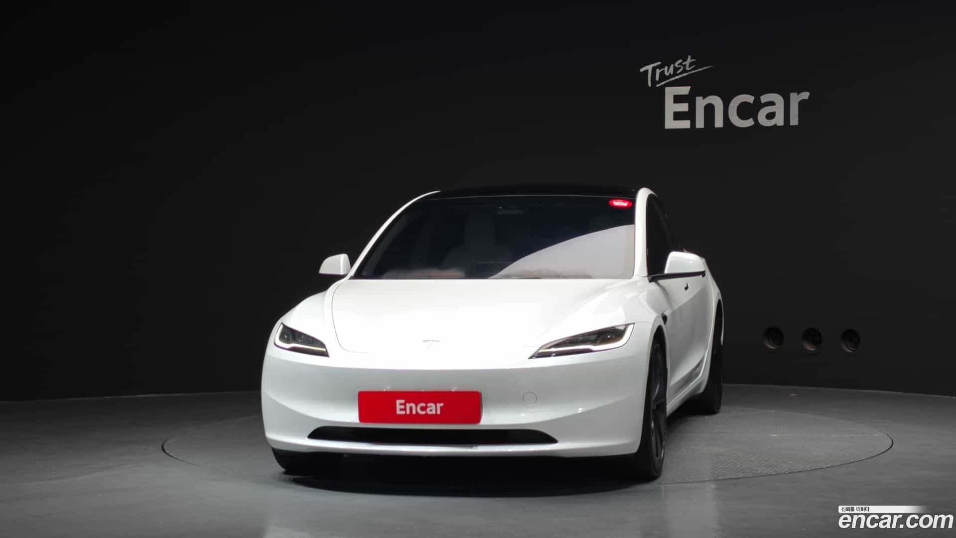 Model 3 Tesla 2024.7-OUTER-003