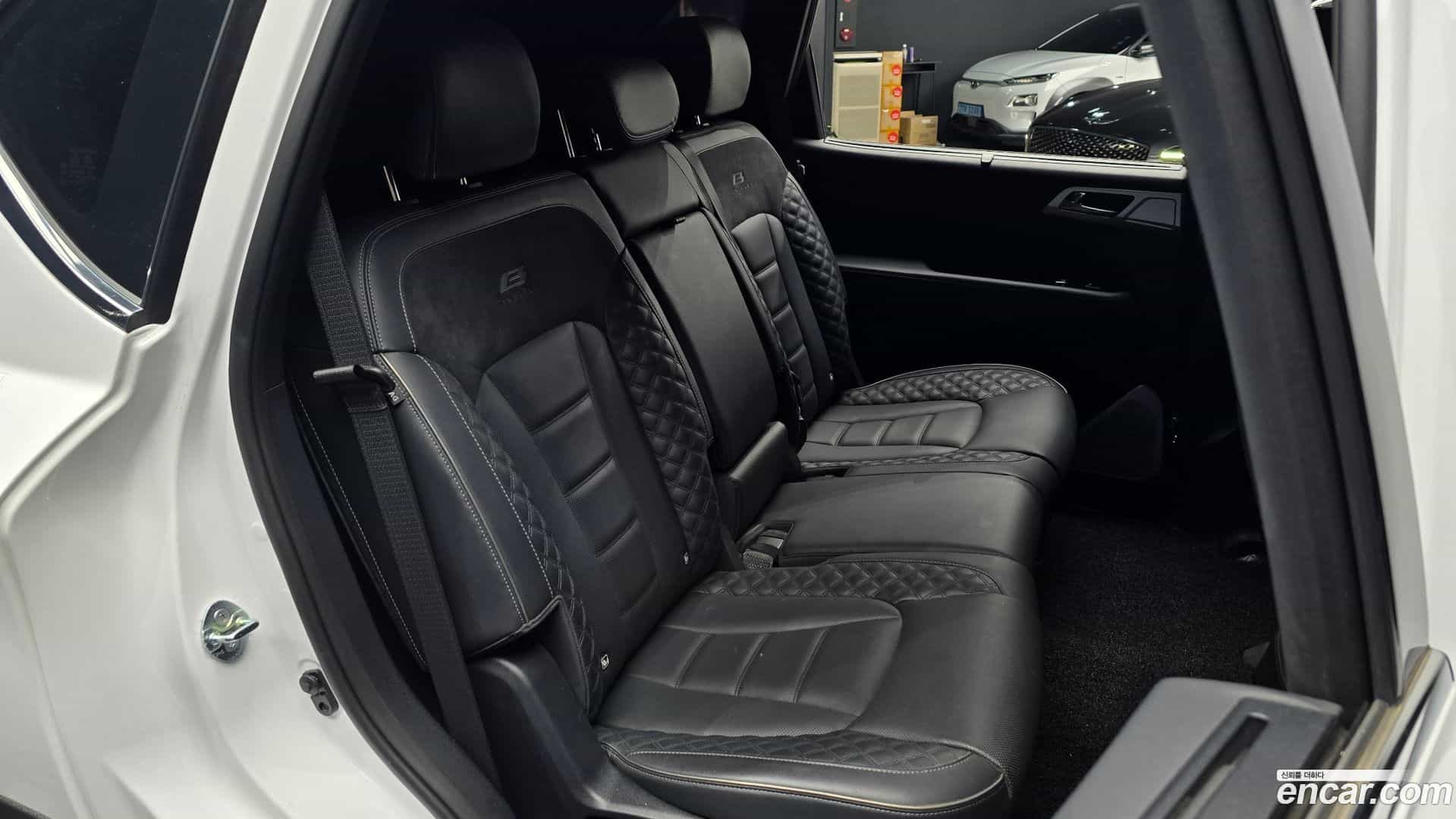 Rexton KG Mobility 2022.3-INNER-036