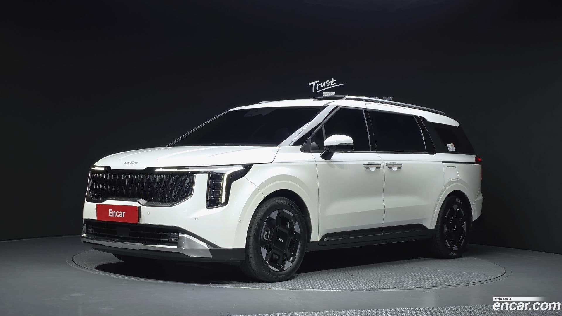 Main__Slider__Photo:Canival Kia 2024.3-0