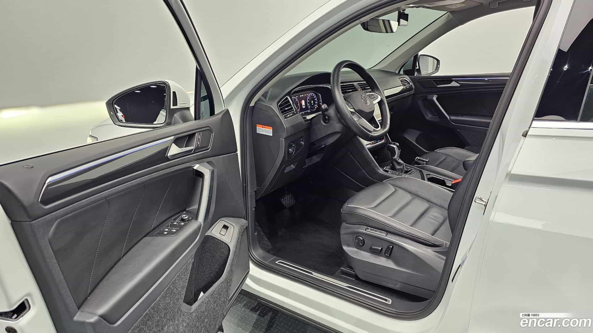 Tiguan Volkswagen 2023.4-INNER-010