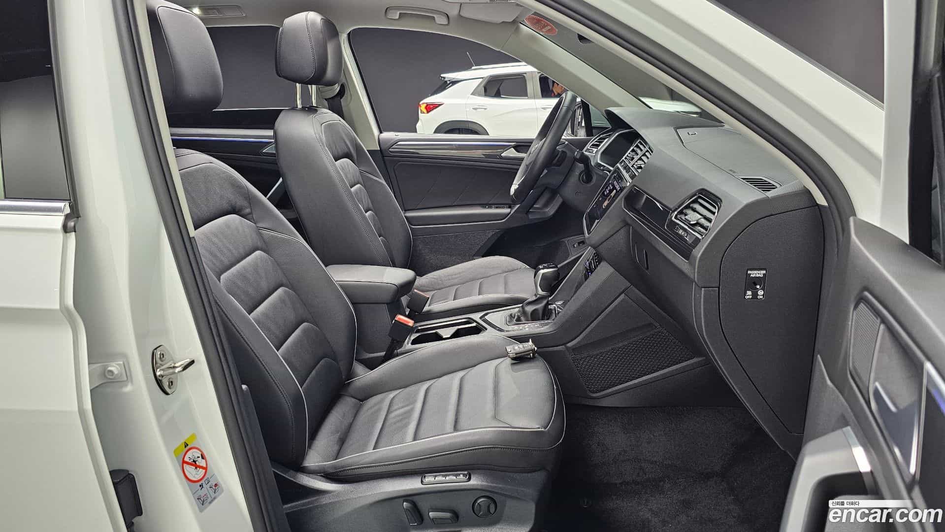 Tiguan Volkswagen 2023.4-OPTION-016