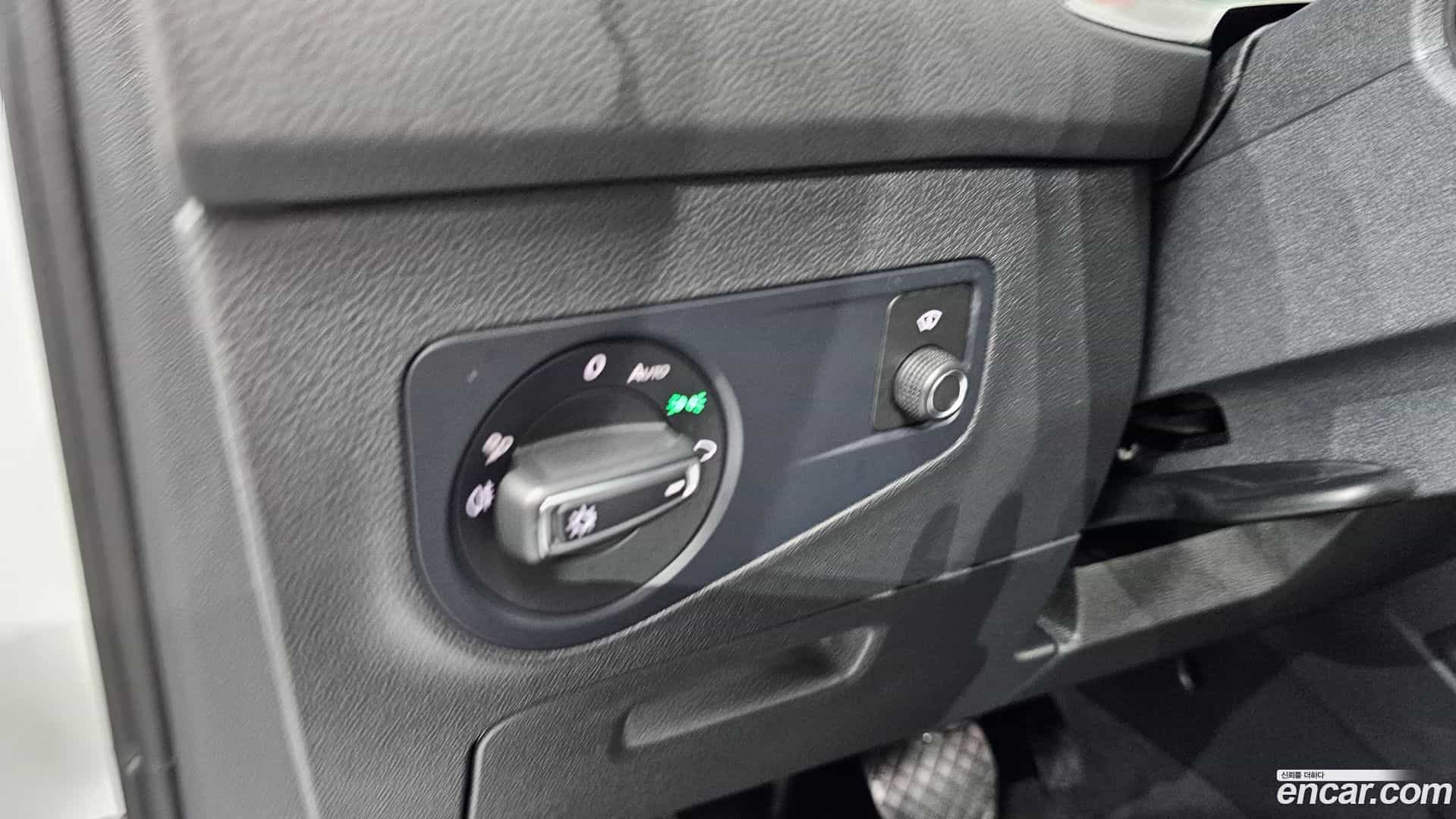 Tiguan Volkswagen 2023.4-OPTION-024