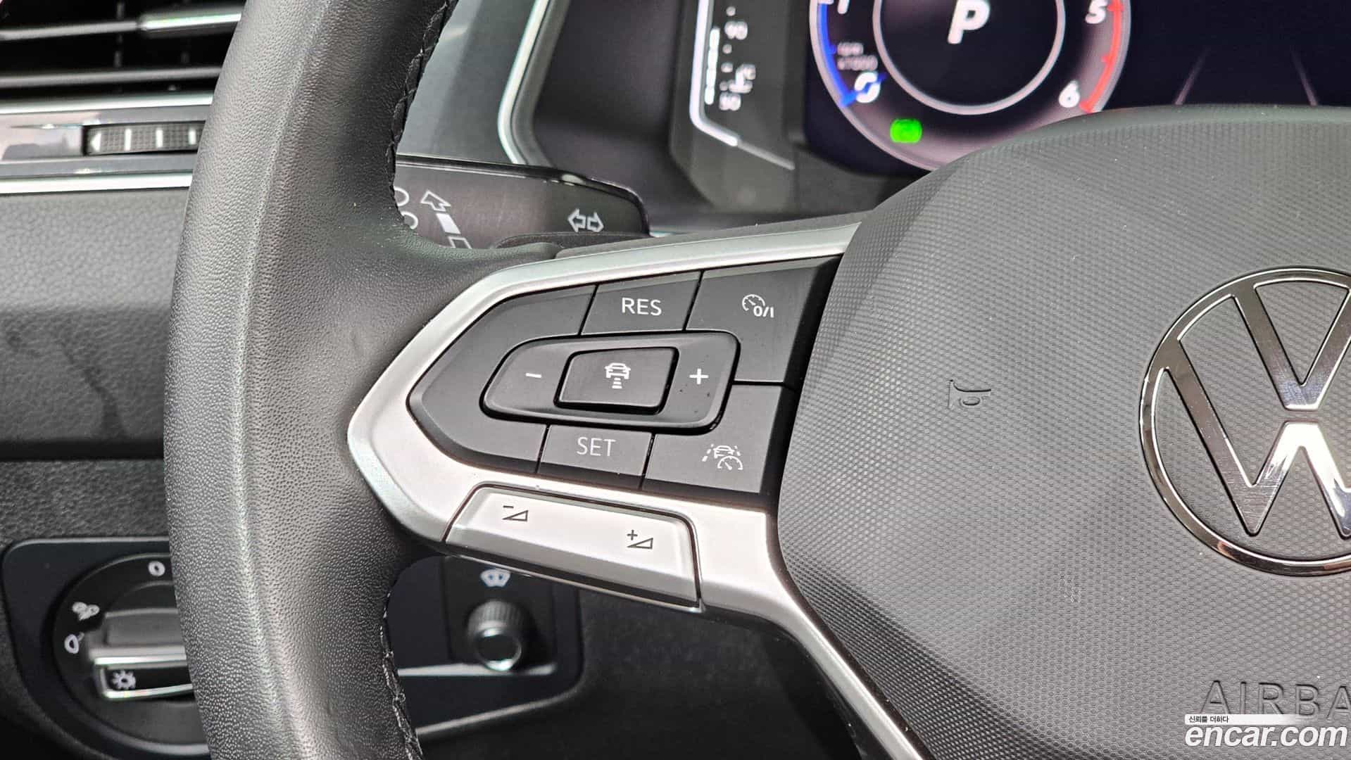 Tiguan Volkswagen 2023.4-OPTION-044