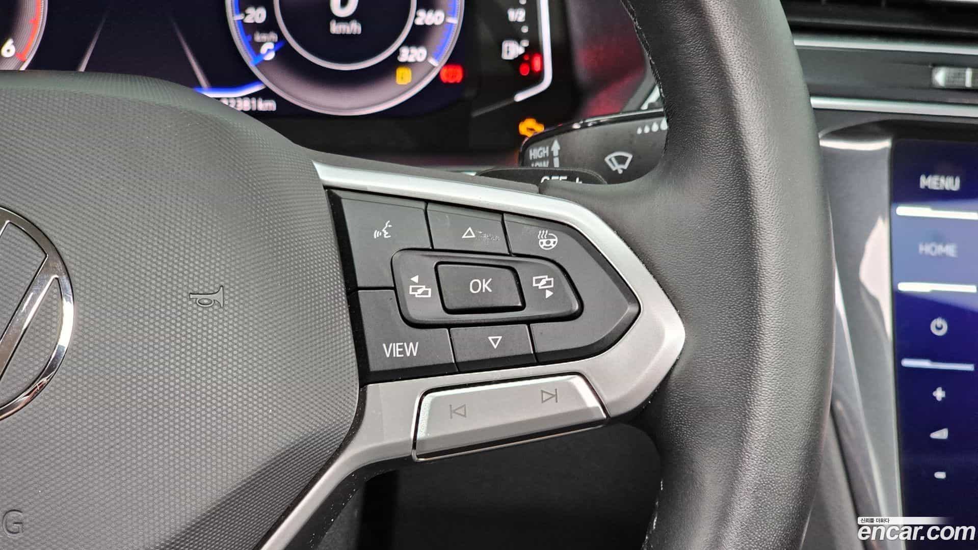 Tiguan Volkswagen 2023.4-OPTION-045