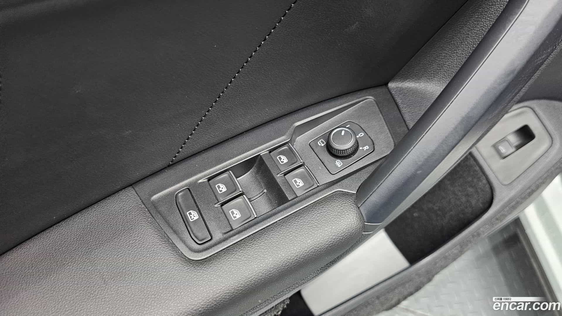 Tiguan Volkswagen 2023.4-OPTION-046
