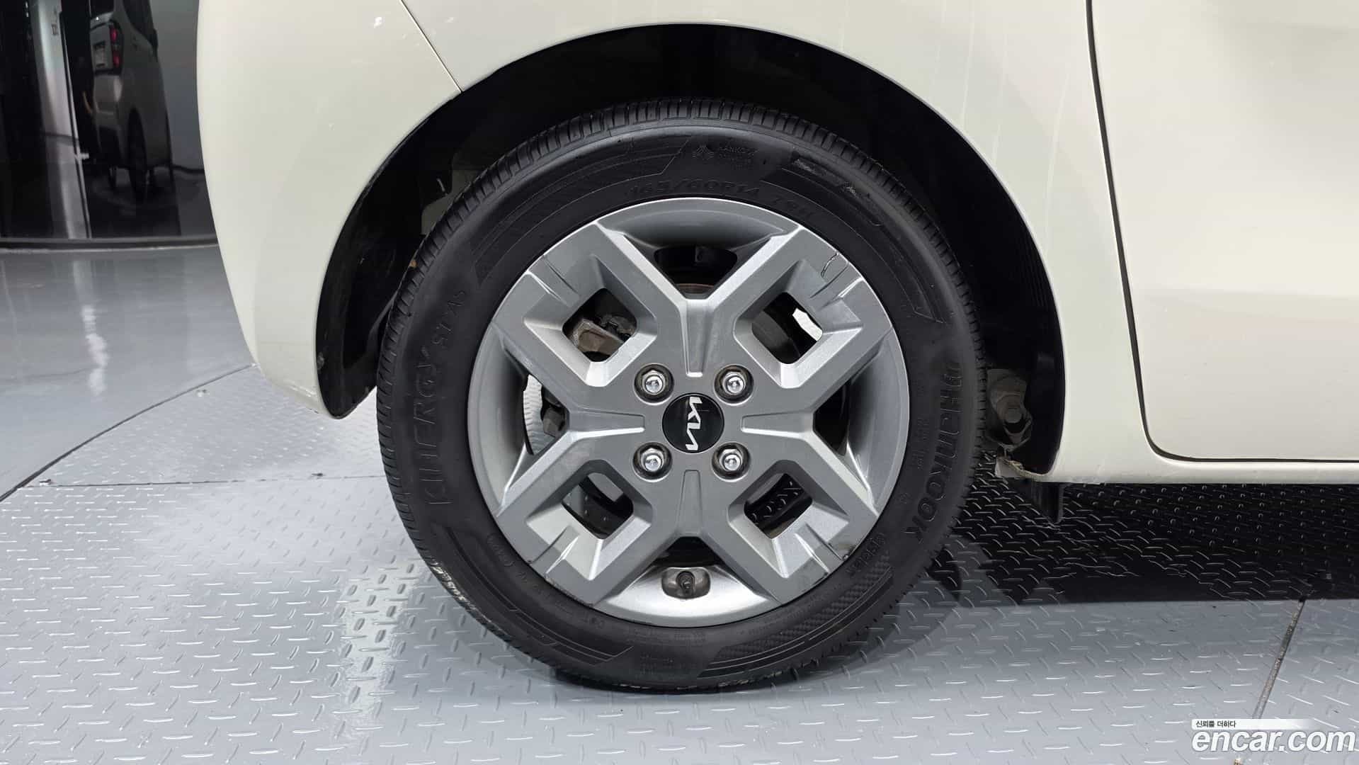 RAY Kia 2023.1-OUTER-005