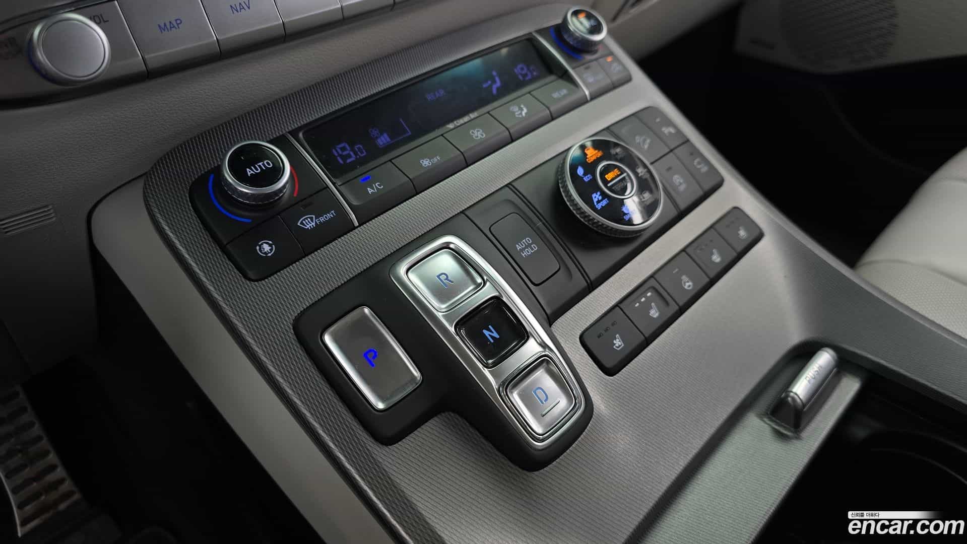 Palisade Hyundai 2019.0-INNER-009
