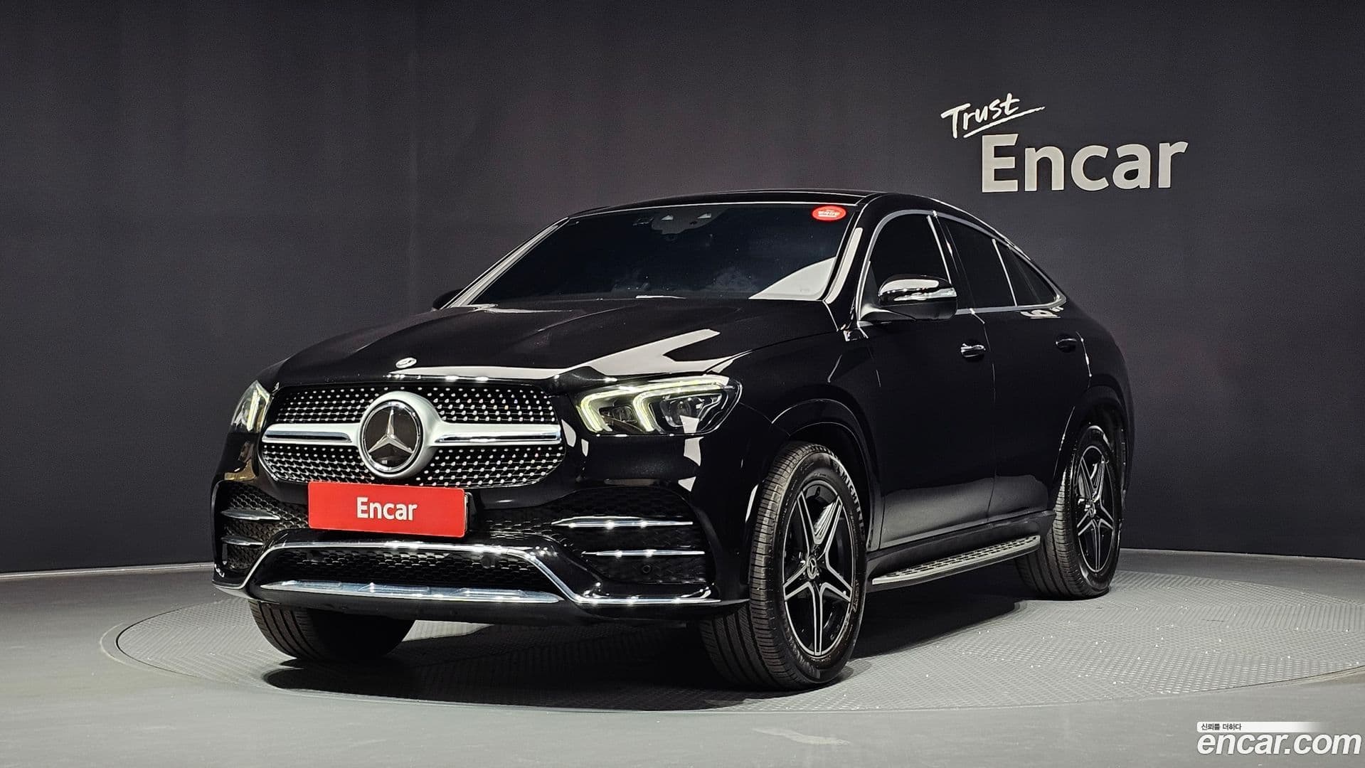Main__Slider__Photo:GLE-Class Mercedes-Benz 2021.11-0