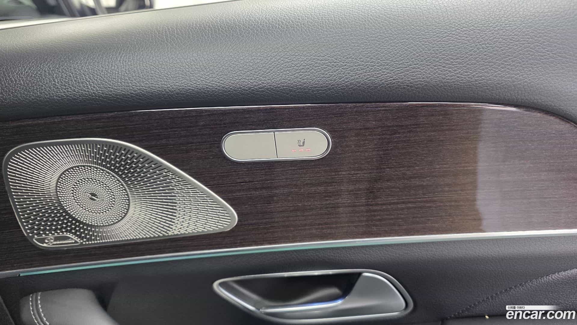 GLE-Class Mercedes-Benz 2021.11-OPTION-022