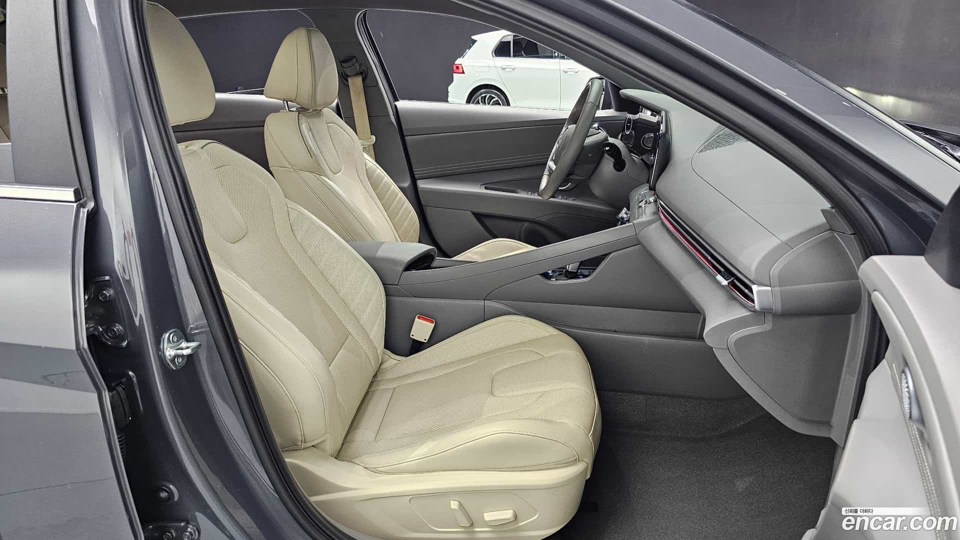 AVANTE Hyundai 2024.2-OPTION-016