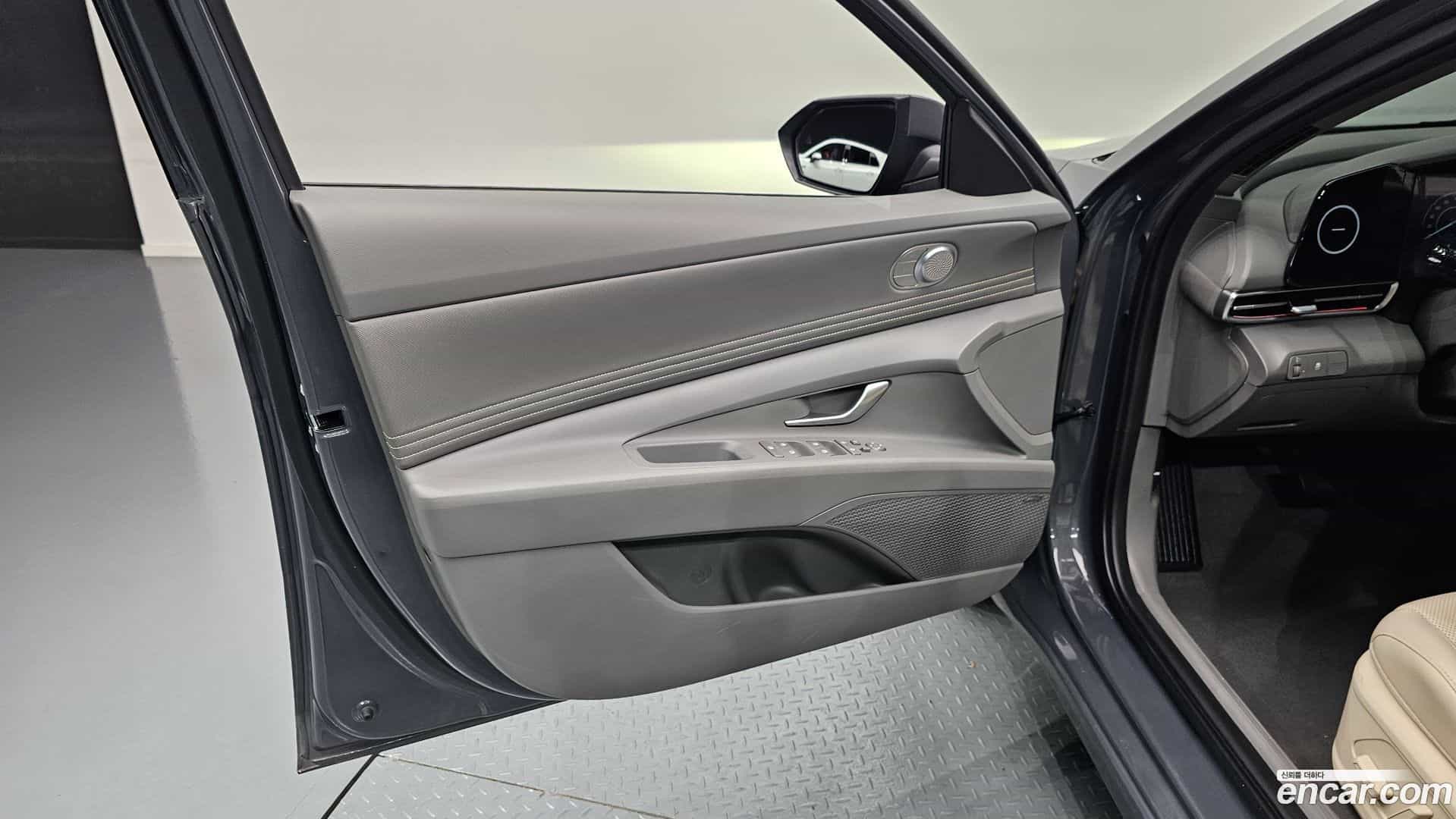 AVANTE Hyundai 2024.2-INNER-034