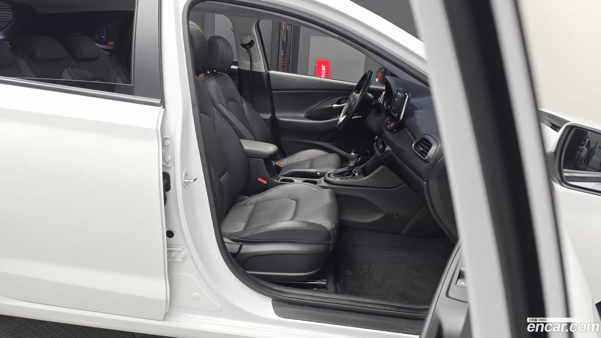 i30 Hyundai 2018.8-OPTION-015