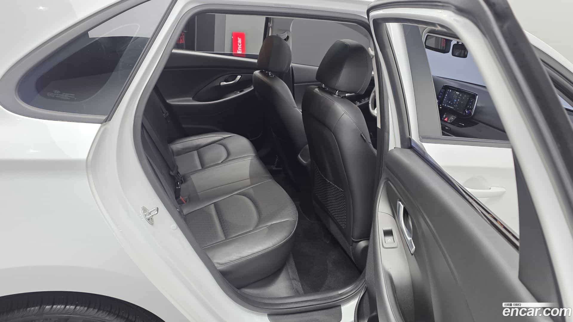i30 Hyundai 2018.8-OPTION-016