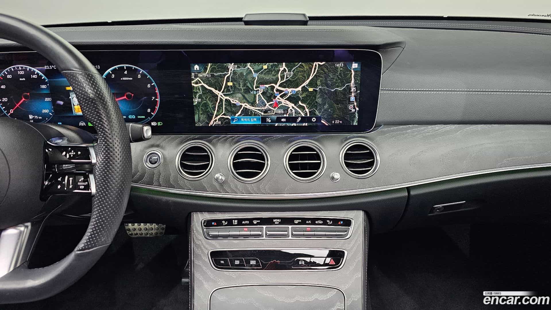 E-Class Mercedes-Benz 2022.11-OPTION-017