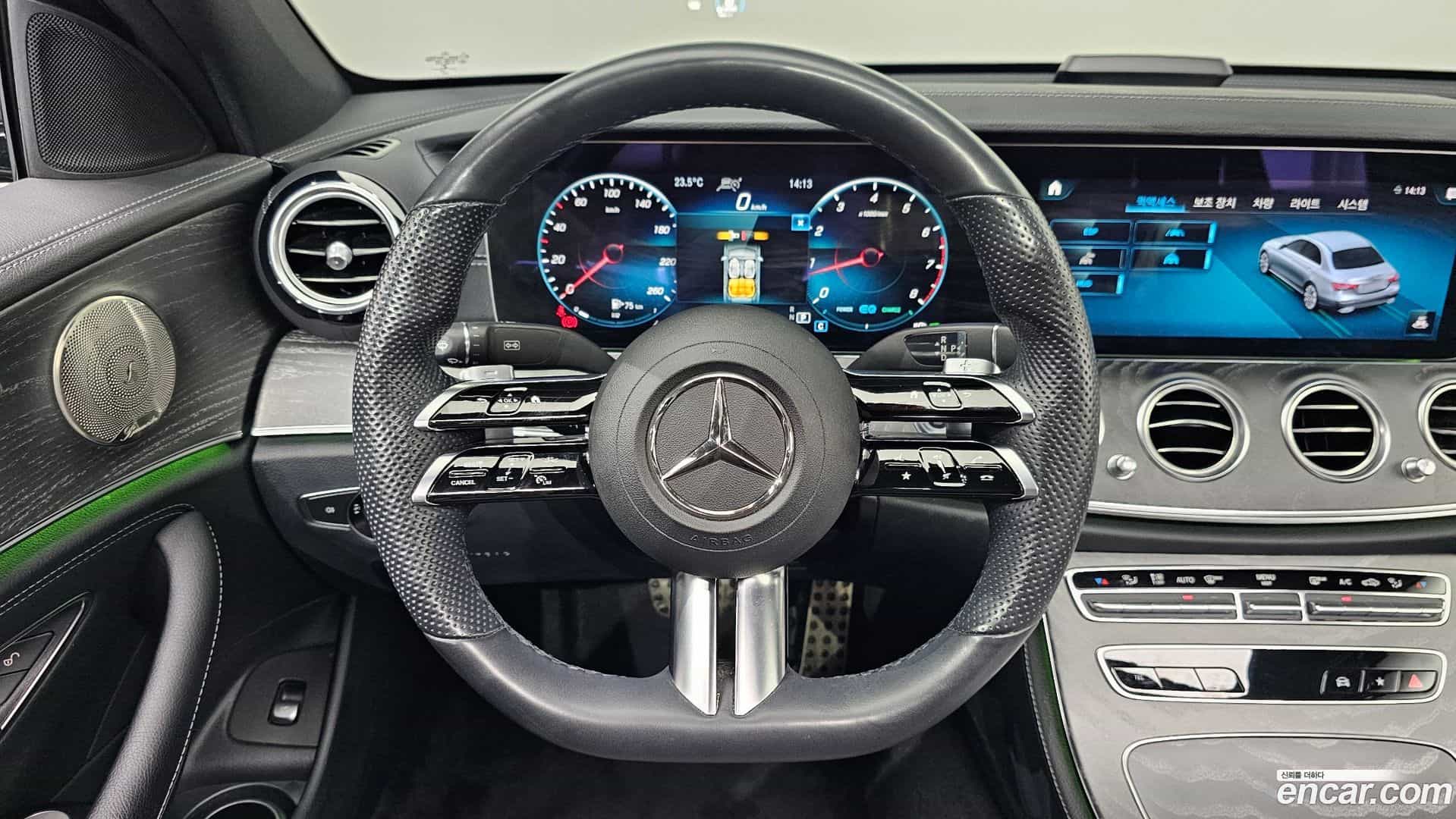 E-Class Mercedes-Benz 2022.11-OPTION-019