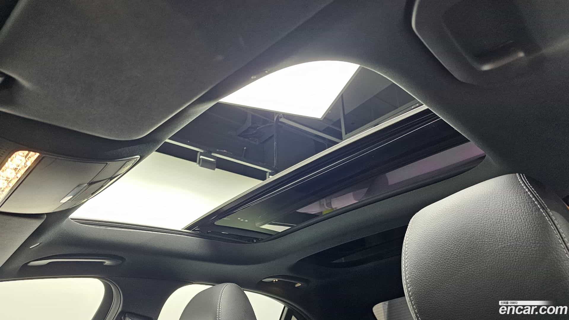 E-Class Mercedes-Benz 2022.11-OPTION-021