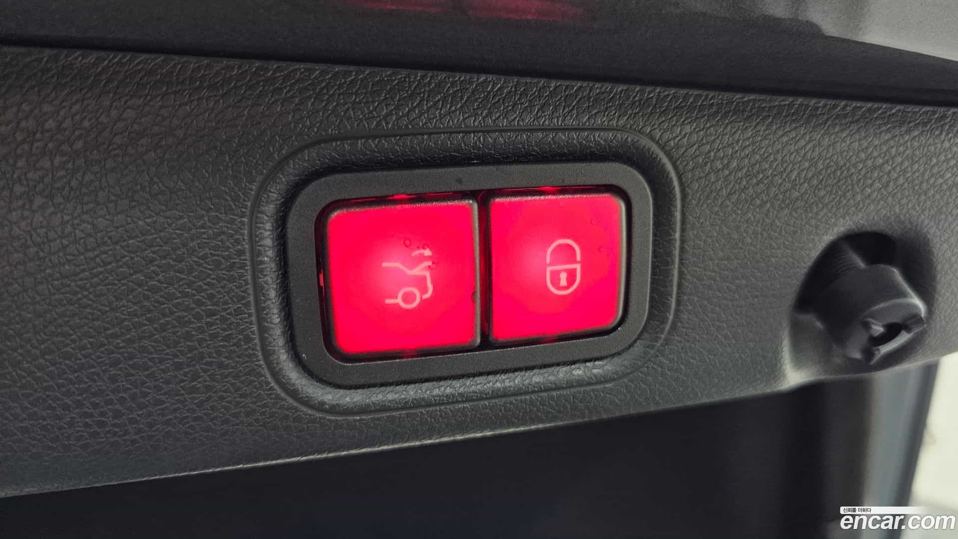 E-Class Mercedes-Benz 2022.11-OPTION-022