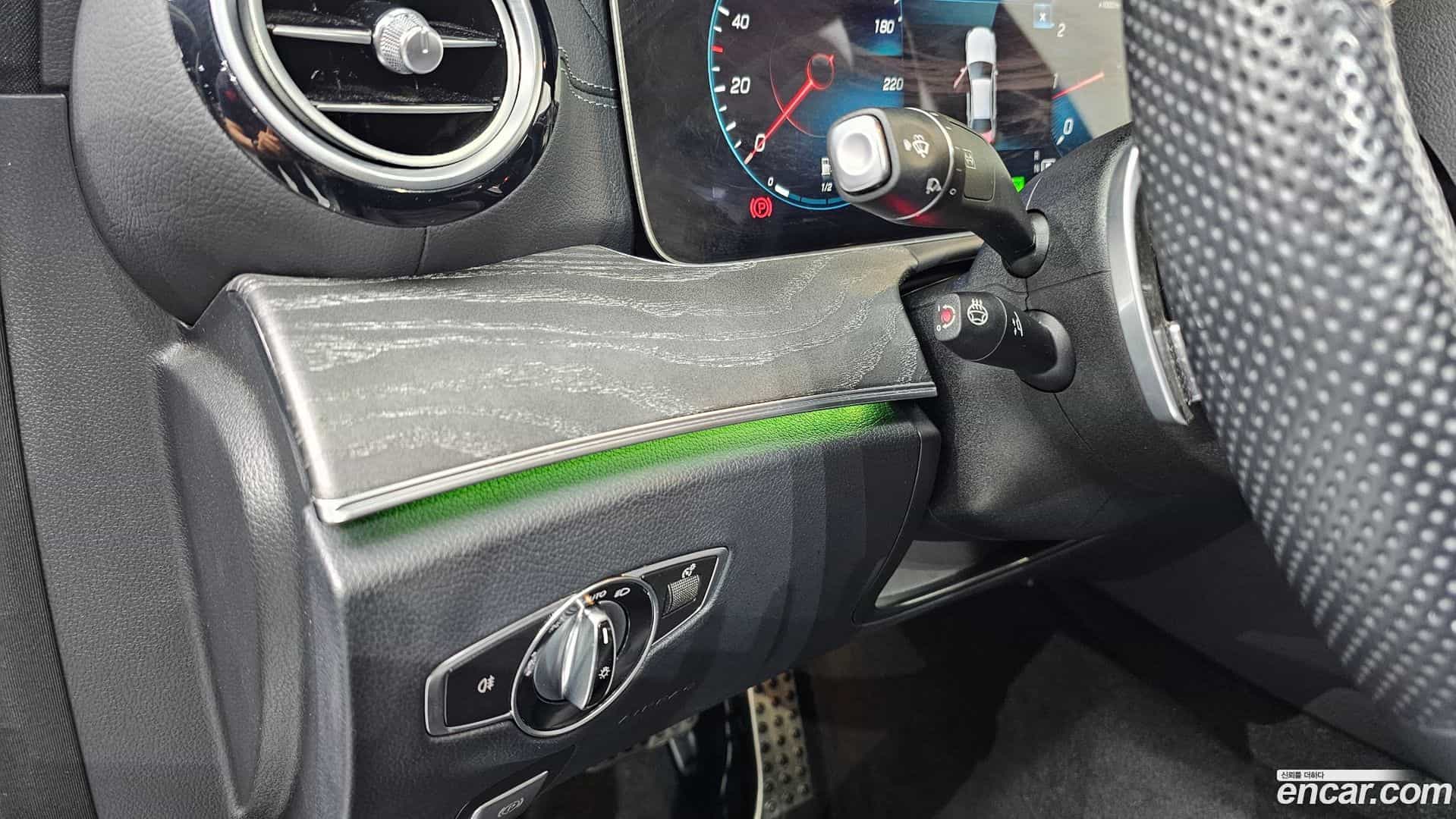 E-Class Mercedes-Benz 2022.11-OPTION-023
