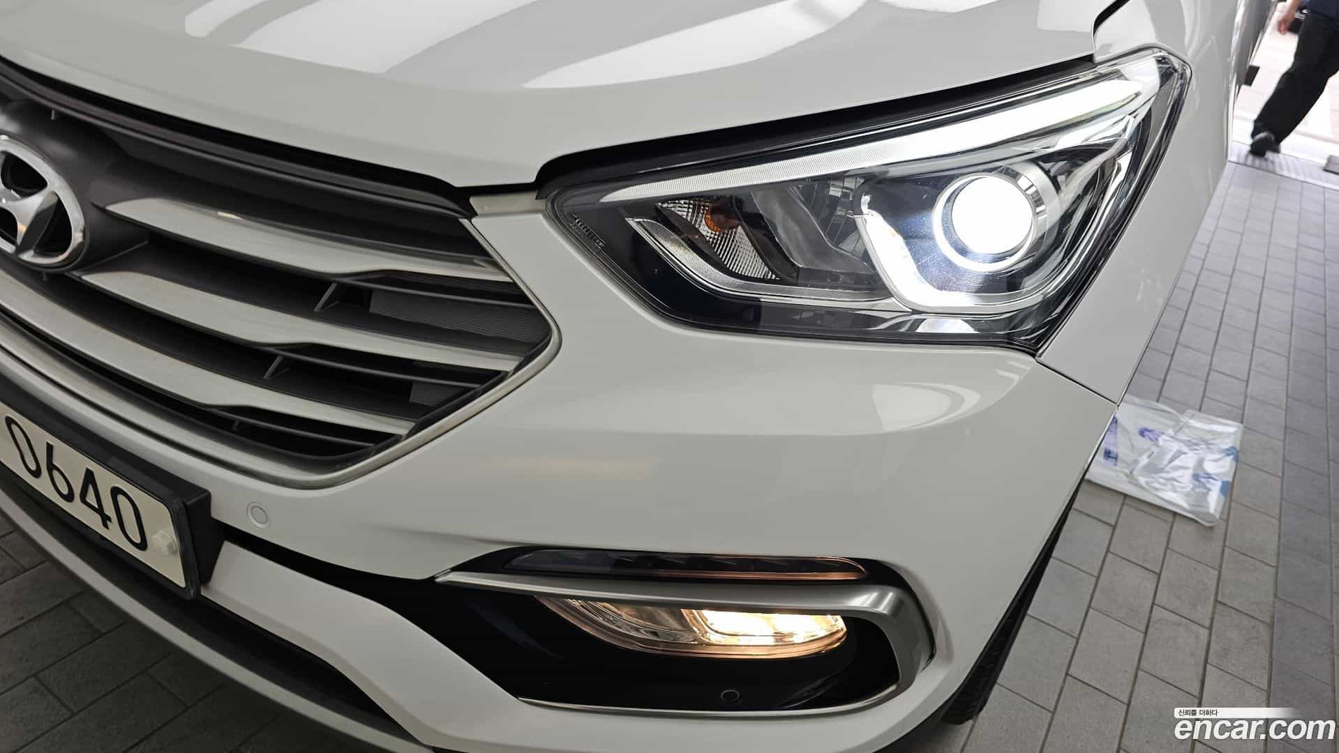Santafe Hyundai 2015.10-OUTER-032
