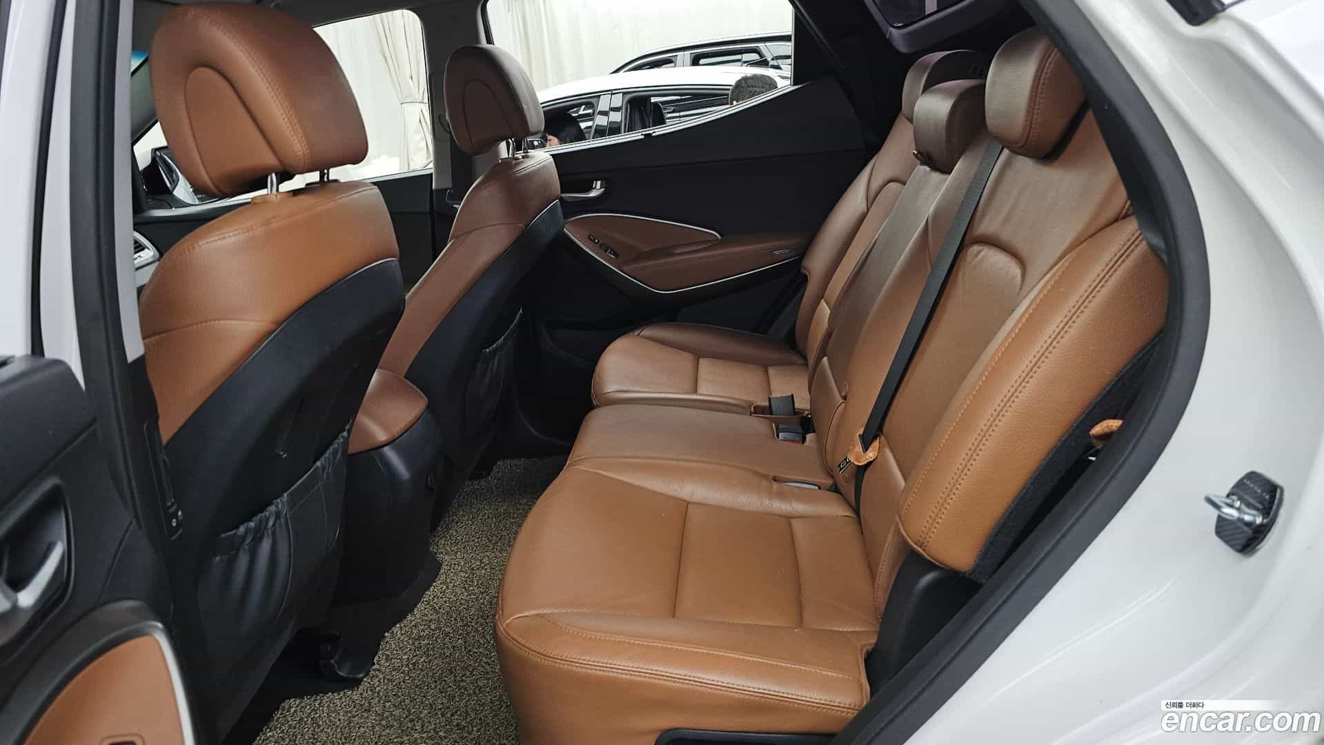 Santafe Hyundai 2015.10-INNER-036