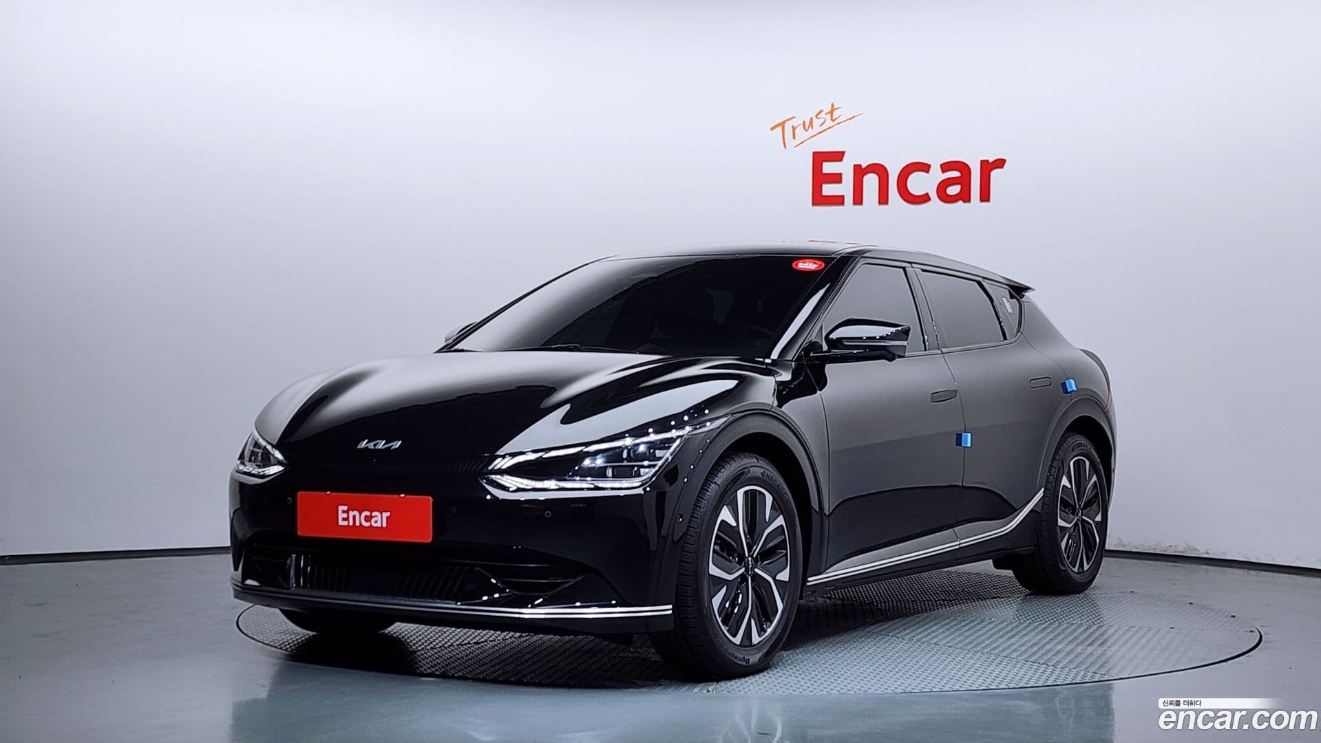 Main__Slider__Photo:EV6 Kia 2022.8-0