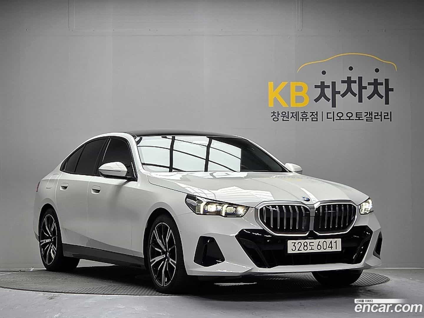 5-Series BMW 2025.11-OUTER-005