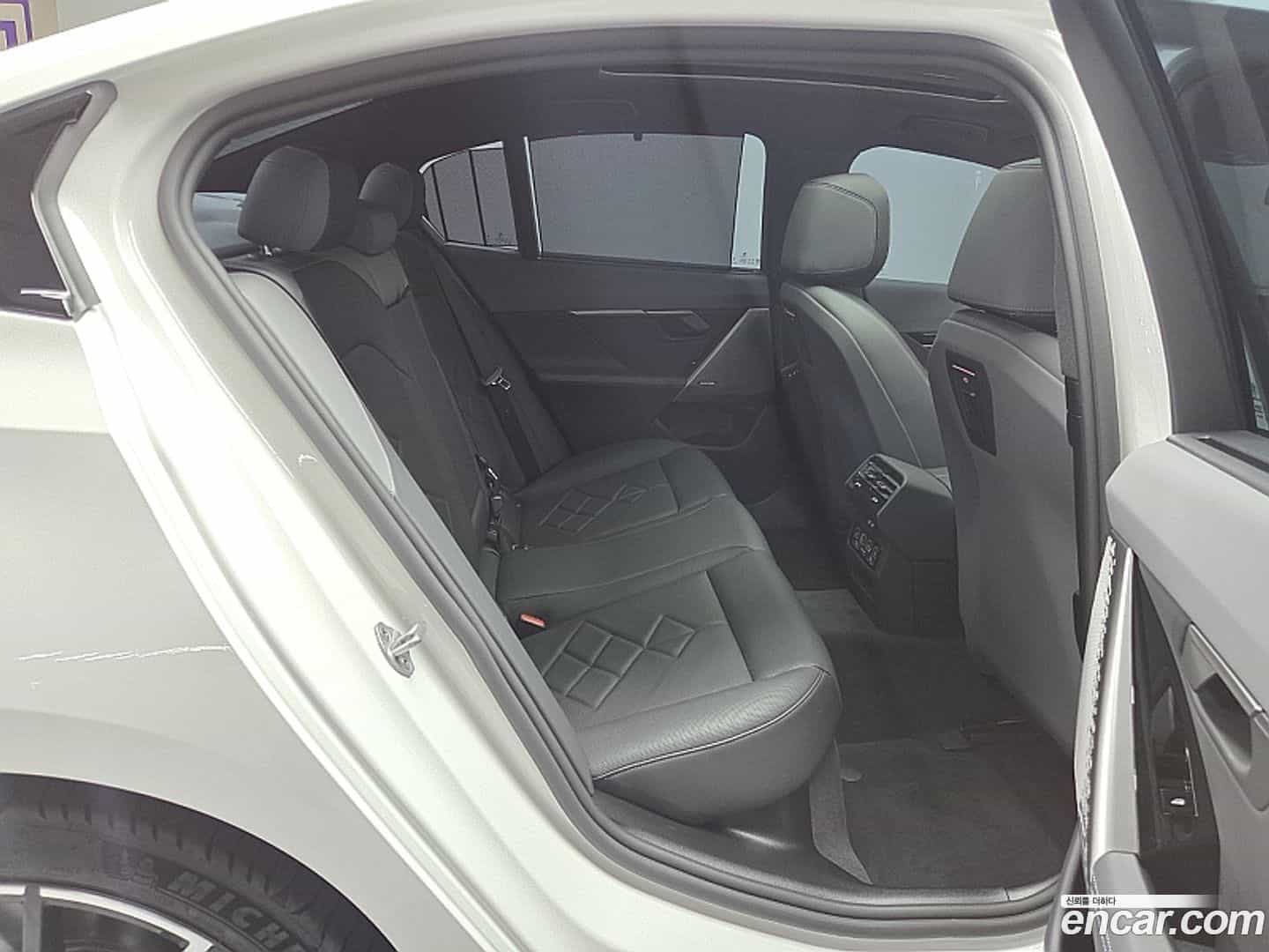 5-Series BMW 2025.11-OPTION-019